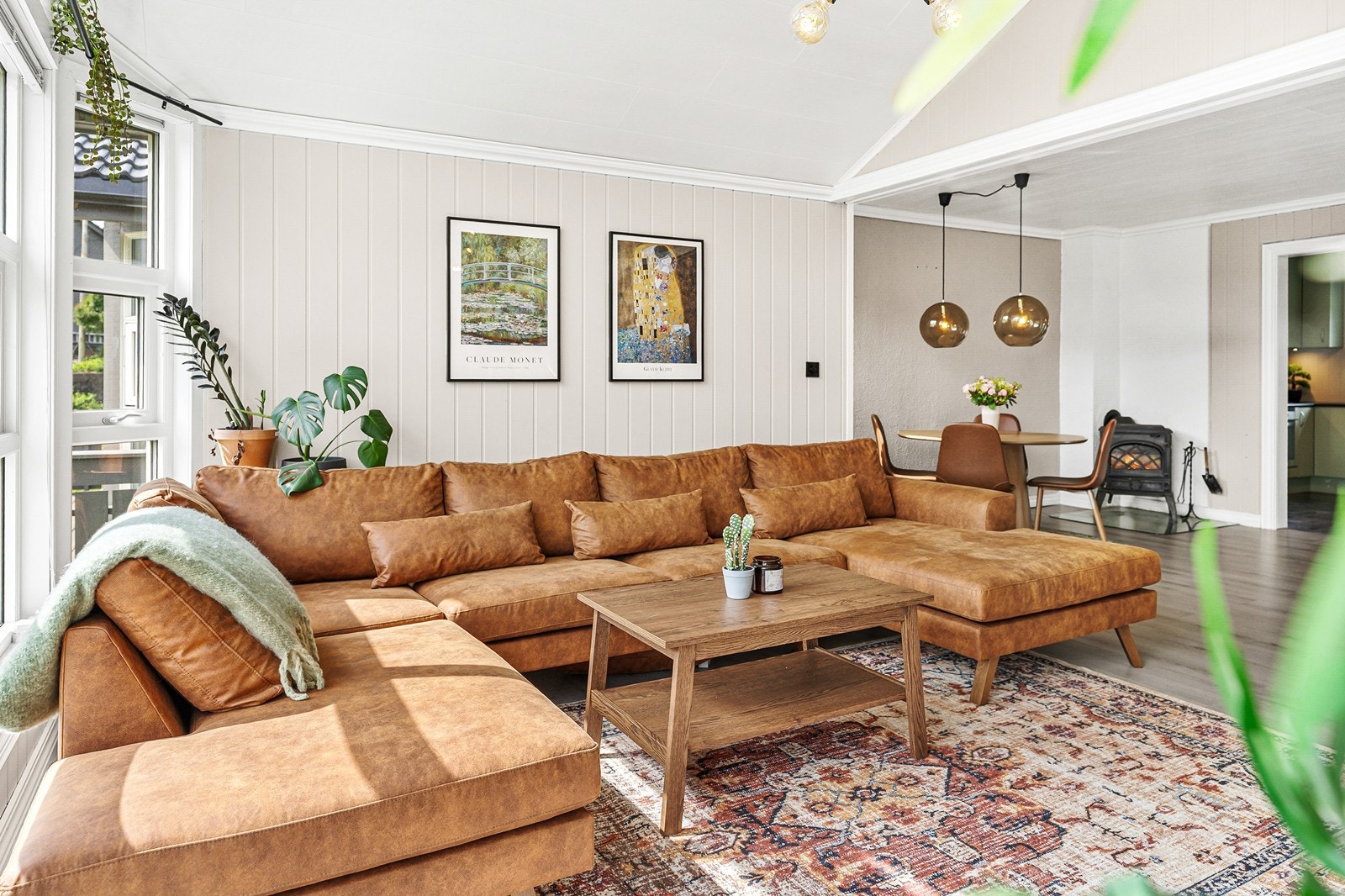 Dette er et praktisk enderekkehus med god planløsning, som kan passe meget godt for en barnefamilie Galleribilde