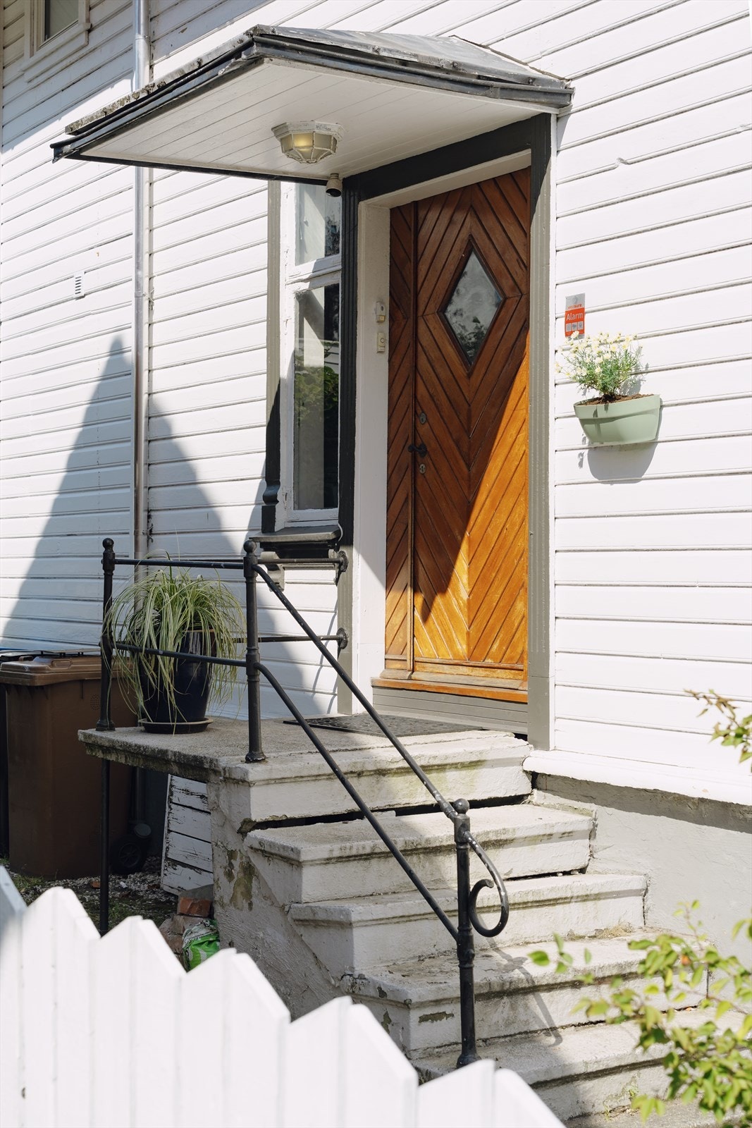 Inngangsparti. Galleribilde