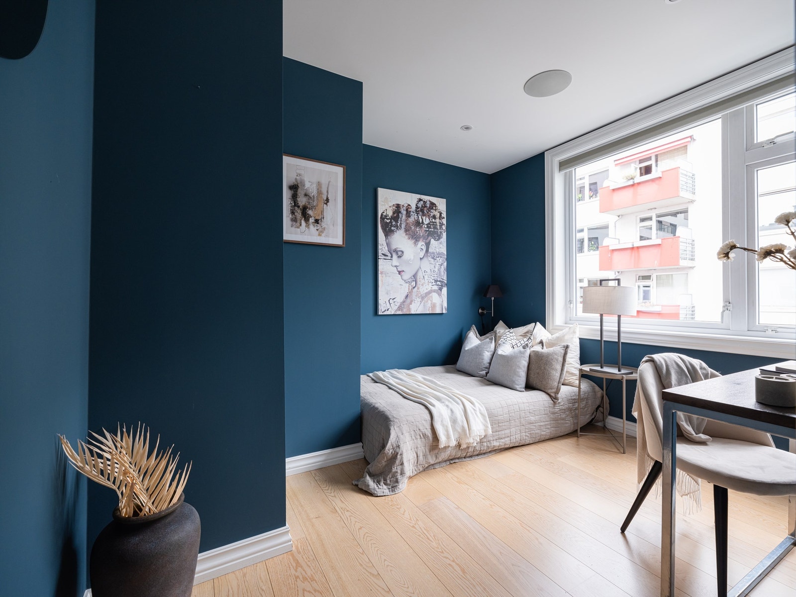 Her har man også plass til garderobeløsning. Galleribilde