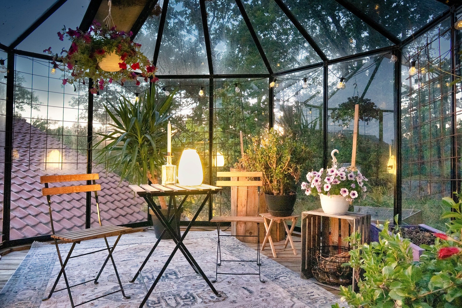 Orangeriet kan benyttes som her - et rolig sted, eller det kan benyttes til ulike vekster. Galleribilde