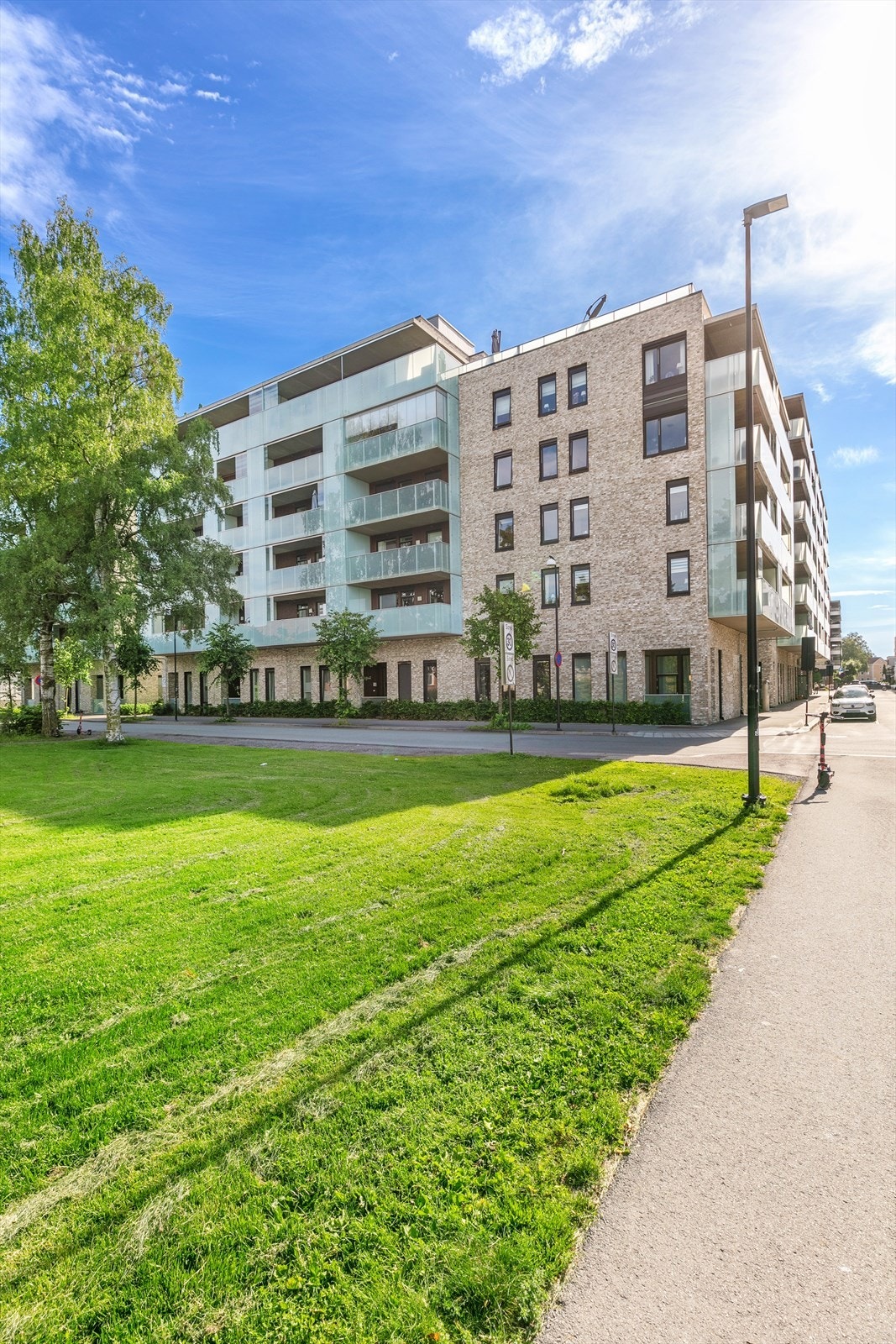 Leiligheten er plassert sentrum av Lillestrøm - nærmere bestemt i kvartalet Engebrets Promenade Galleribilde