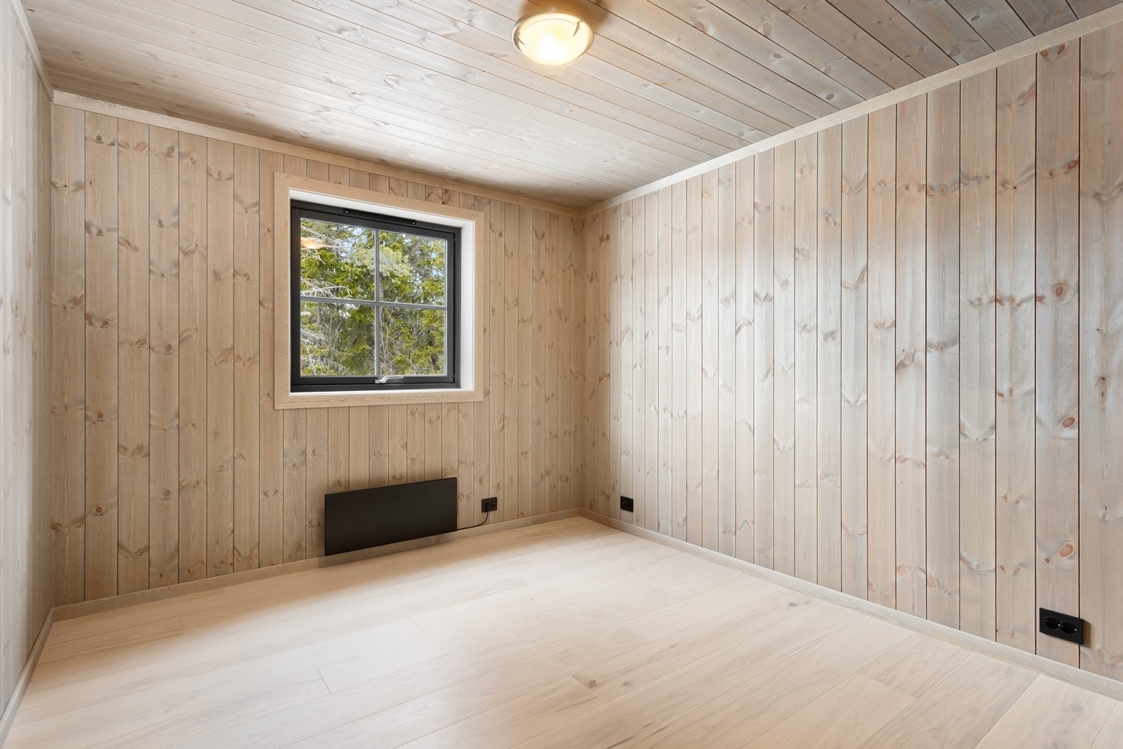 Soverom 1 - Hytta har totalt 4 soverom, noe som gir god plass til familie og venner. Galleribilde