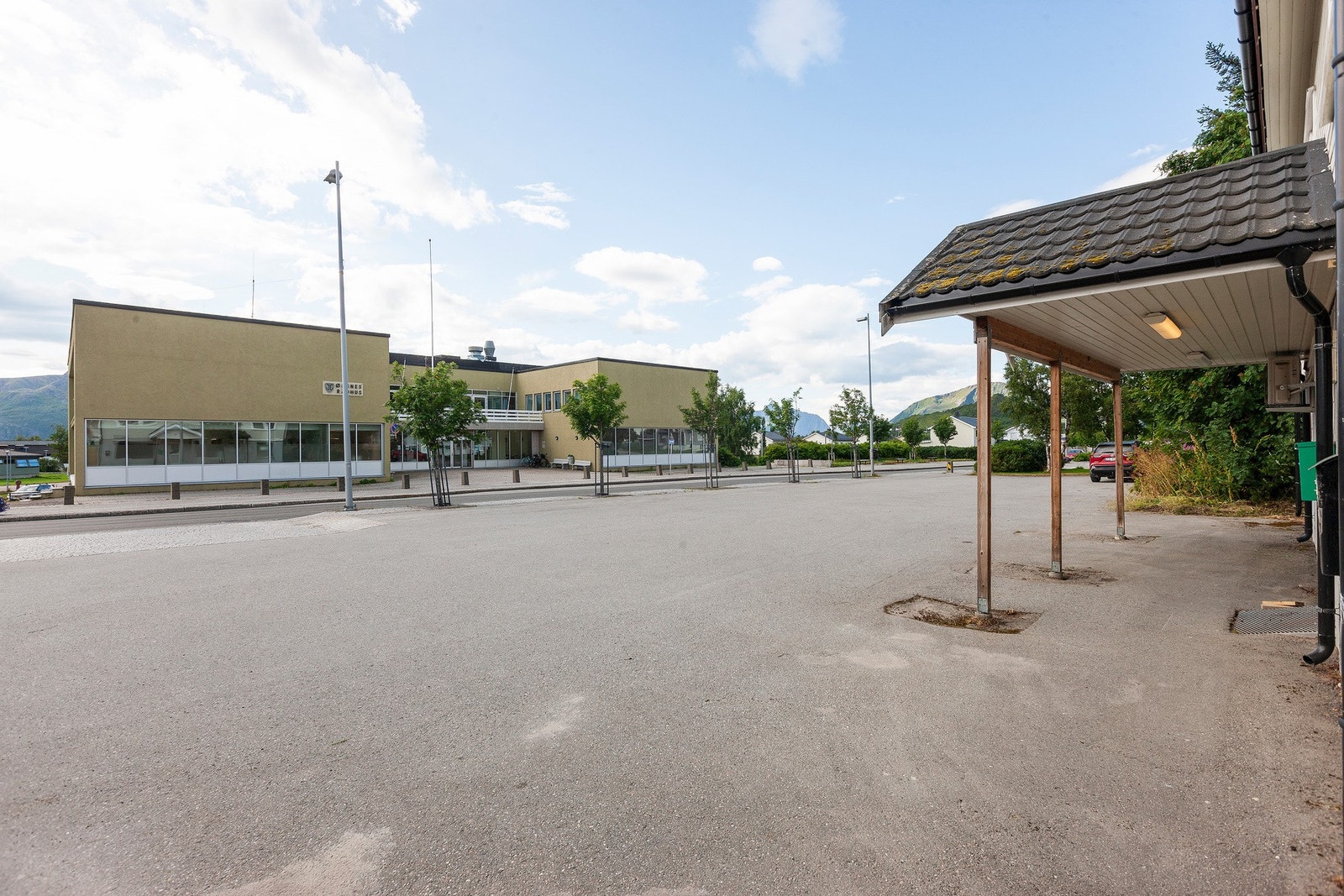 Det er plass til parkering på egen tomt Galleribilde