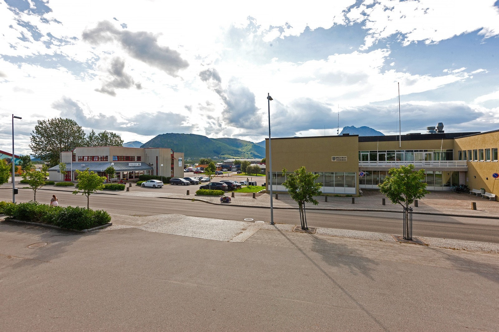 Eiendommen i sentrum av Myre med god eksponering Galleribilde