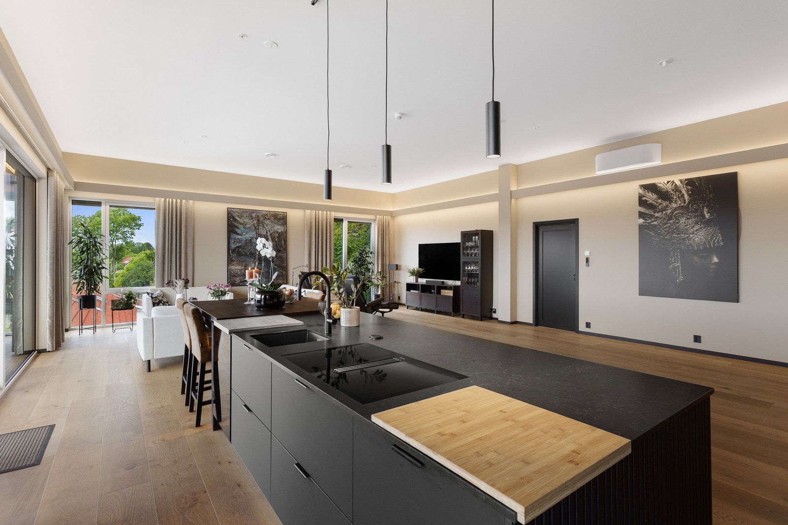 I stue er det satt inn varmepumpe fra Nibe Galleribilde