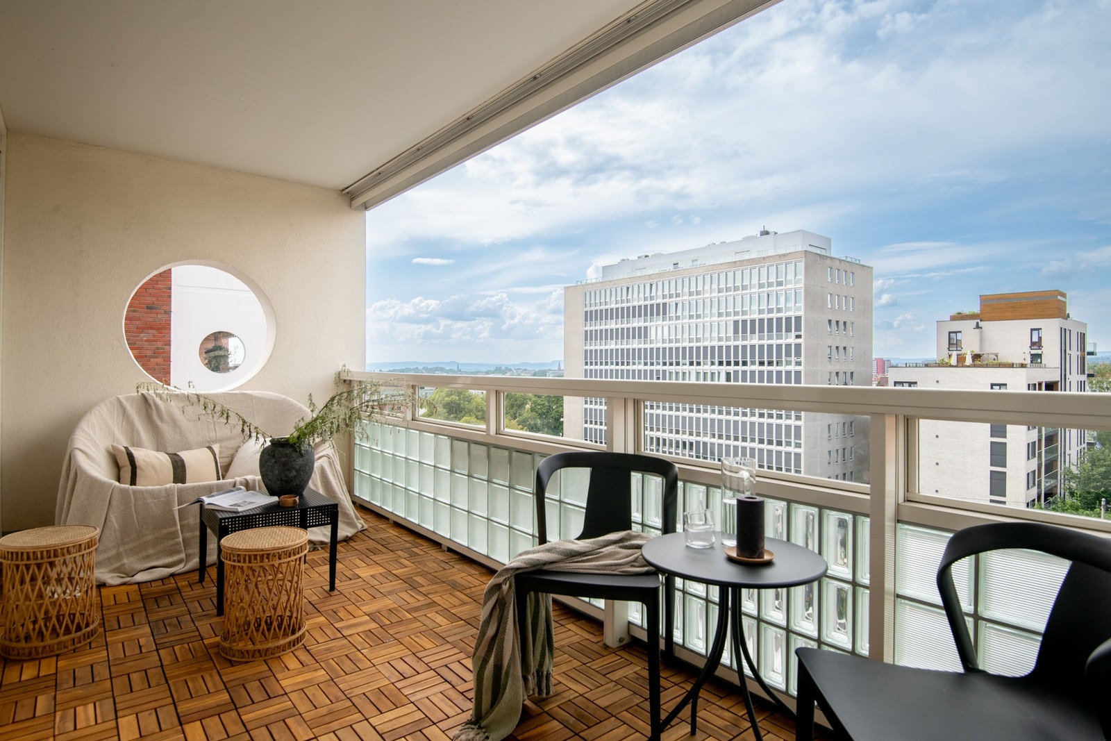 Velkommen til Åsengata 4A, presentert av Kjetil Ustad v/EIE Valkyrien. Galleribilde