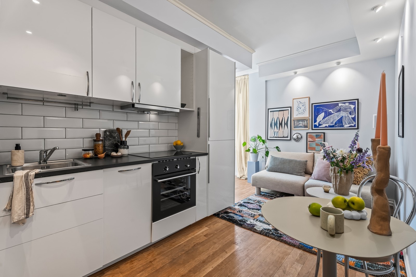 kjøkken mot stue Galleribilde