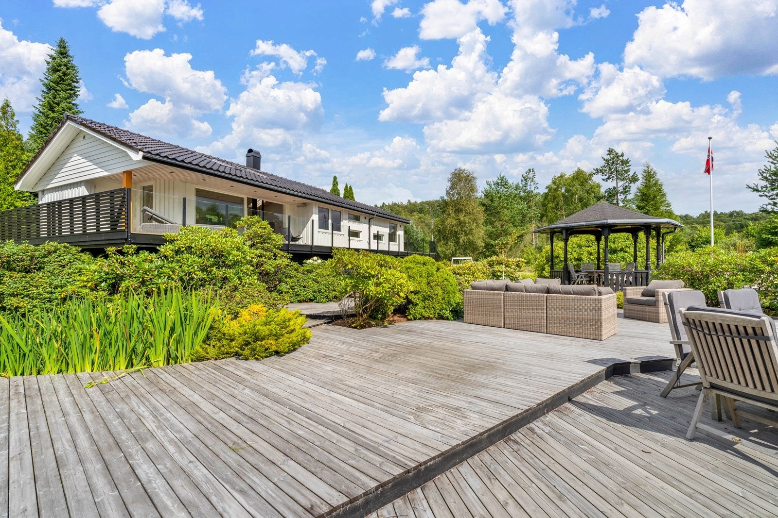 Her er det boltre plass til lek og aktiviteter for hele familien Galleribilde