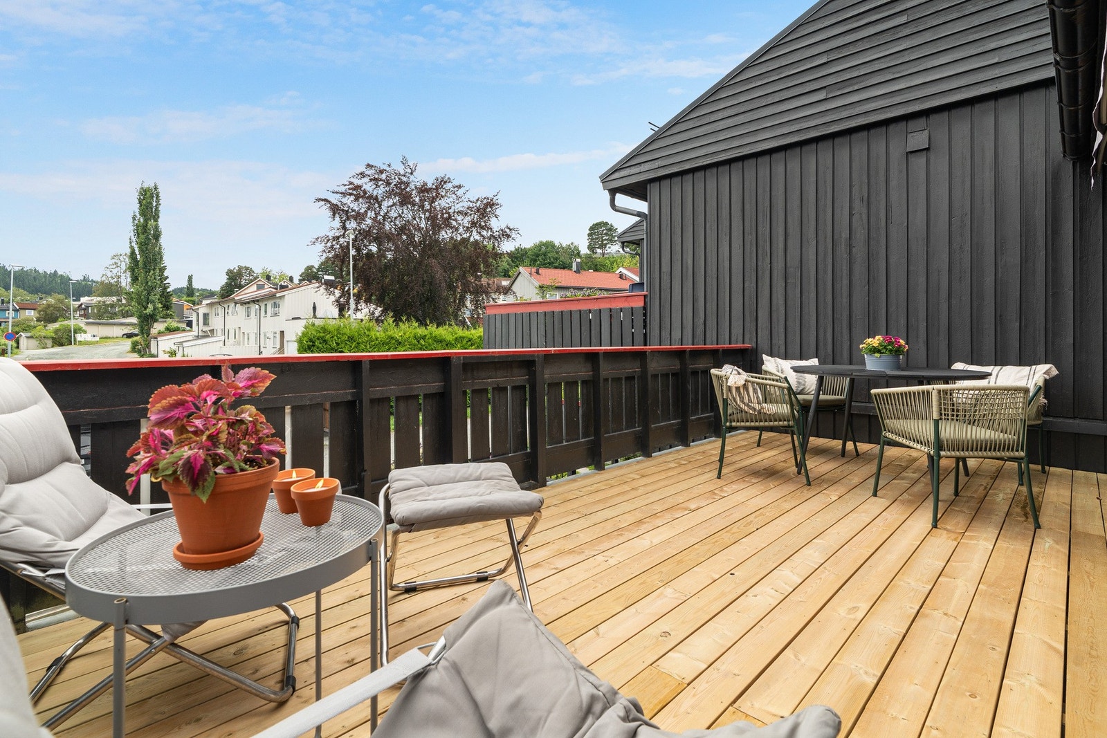 God plass til ønsket utemøblement. Galleribilde