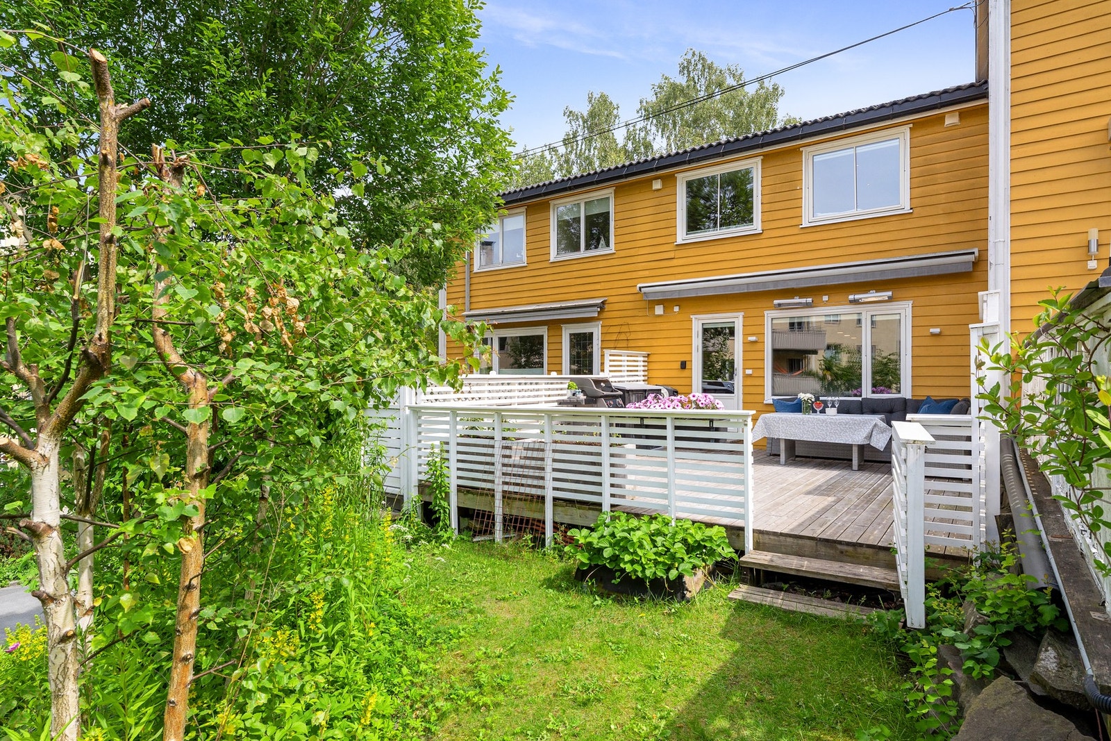 I borettslaget har man tjenester som vaktmester og mulighet for sykkelparkering i låst fellesbod og i sykkelskur Galleribilde