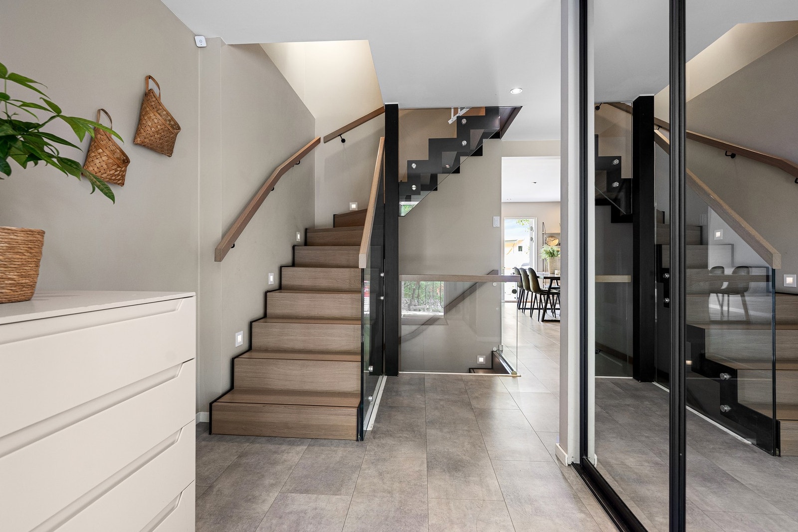 Moderne trapp fra Nytrapp, ny i 2019 Galleribilde