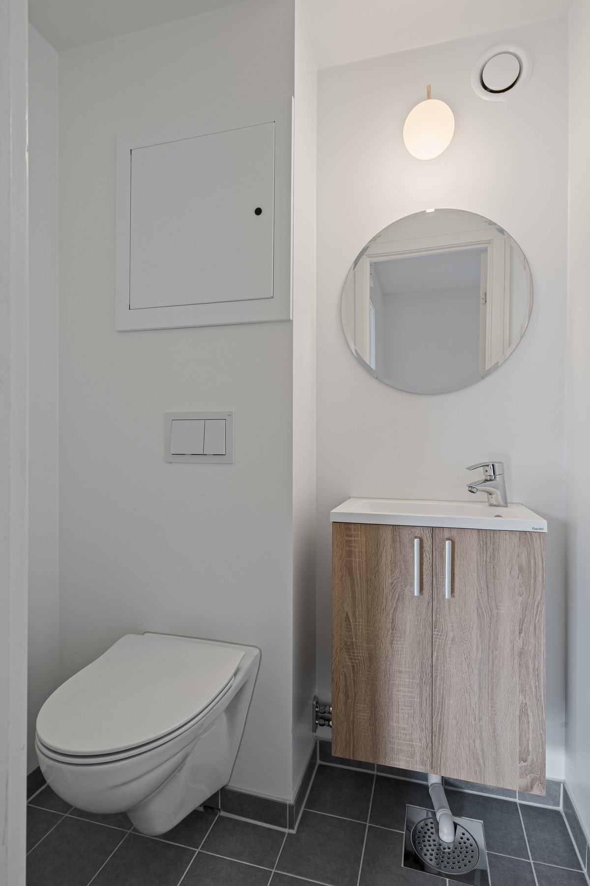 Gjestewc med servant Galleribilde