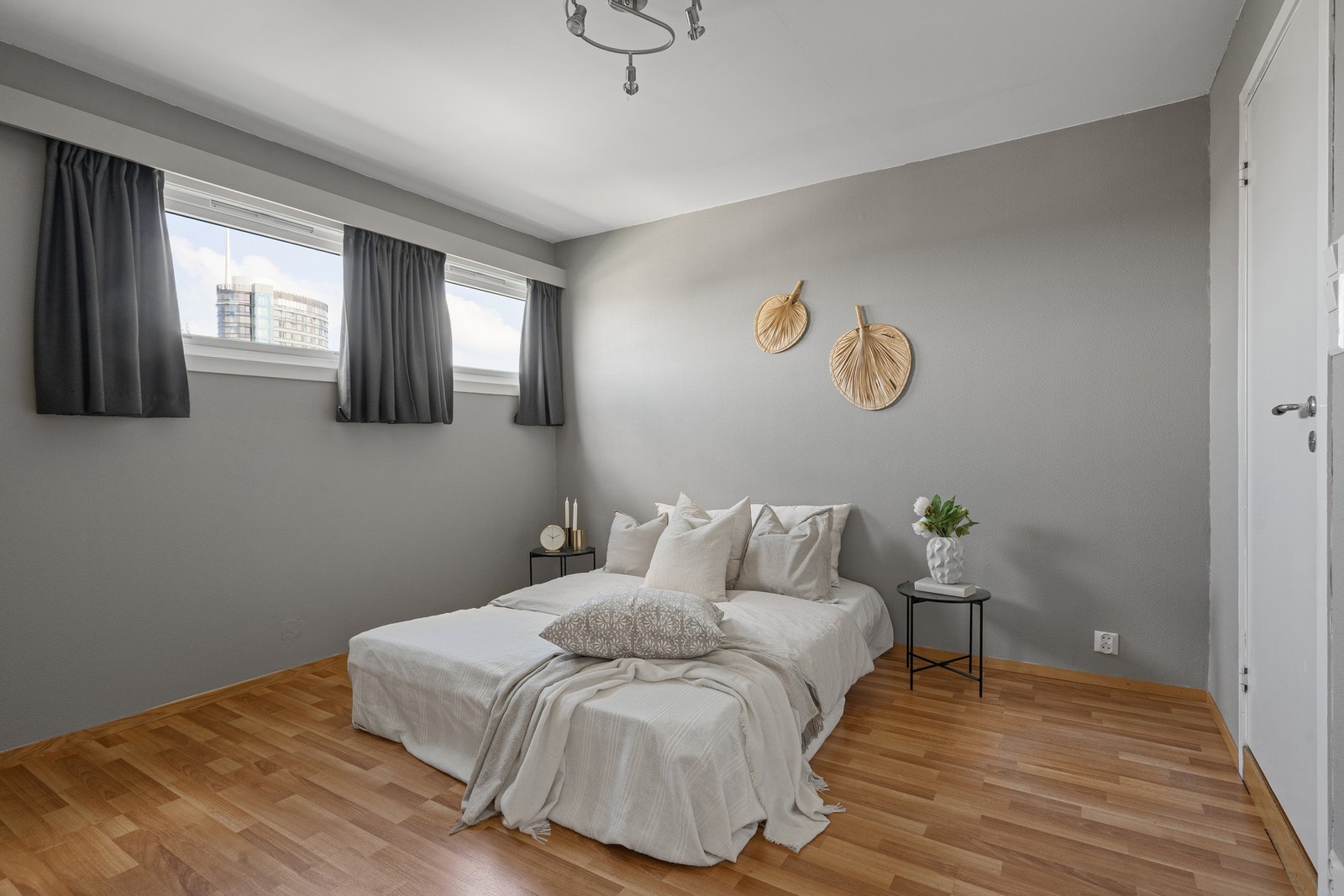 Rommelig hovedsoverom Galleribilde