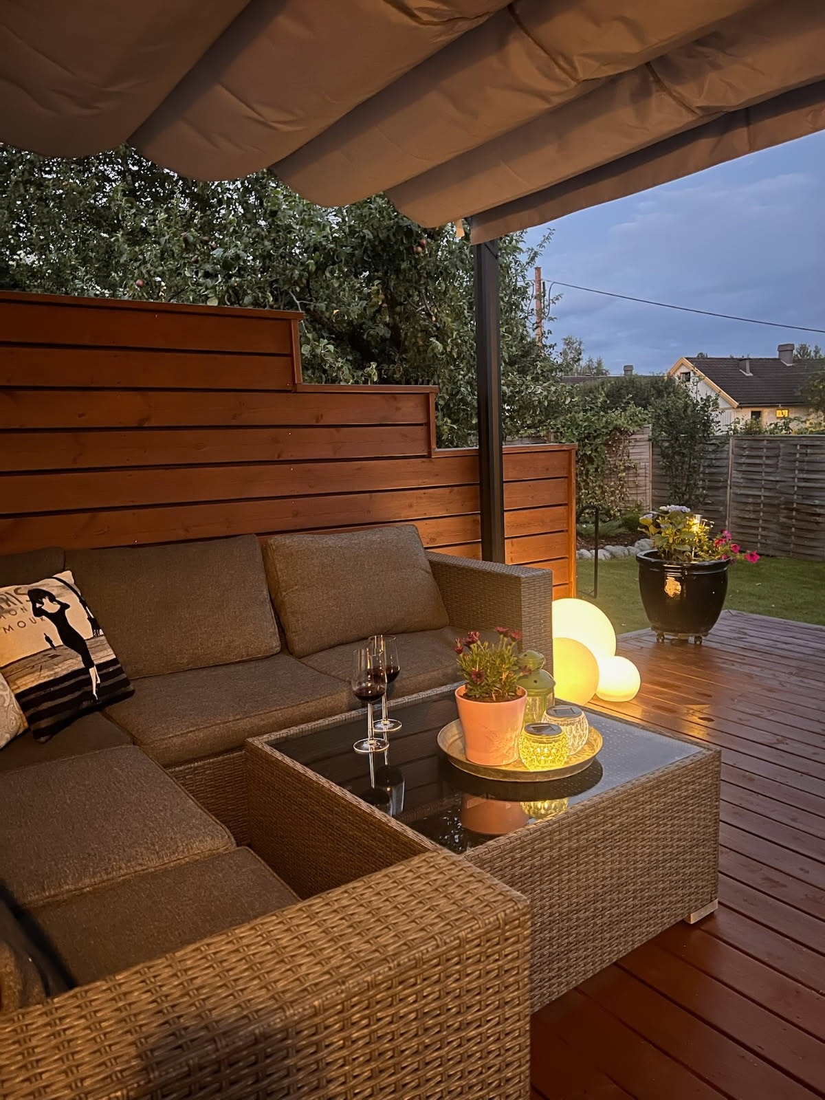 Kveldsstemning på terrassen Galleribilde