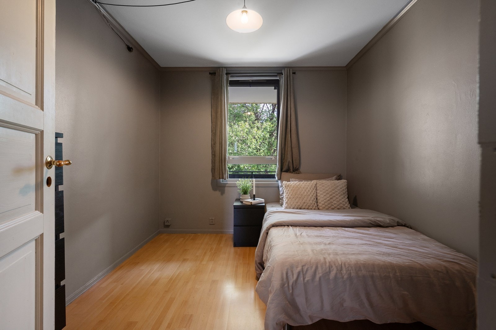 - Soverom 2 måler 8,9m² - Galleribilde