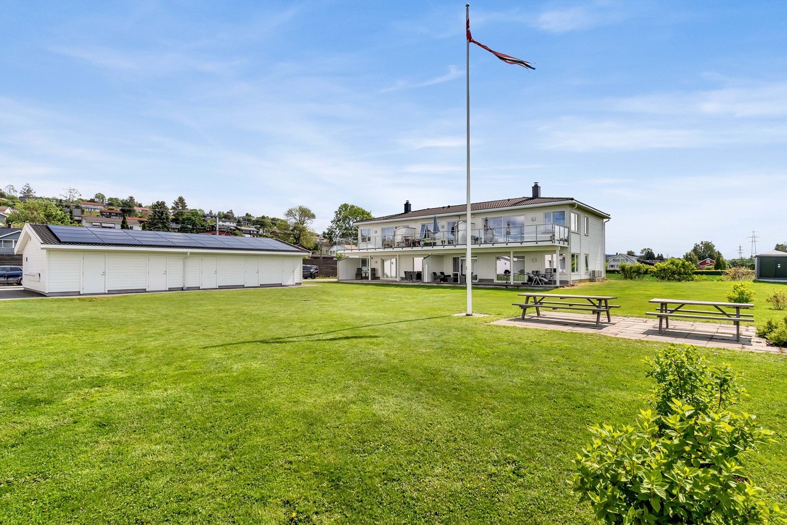 Eiendomsmegler Krogsveen v/Eskil R Tyskeberget ønsker velkommen til Lundveien 57A Galleribilde