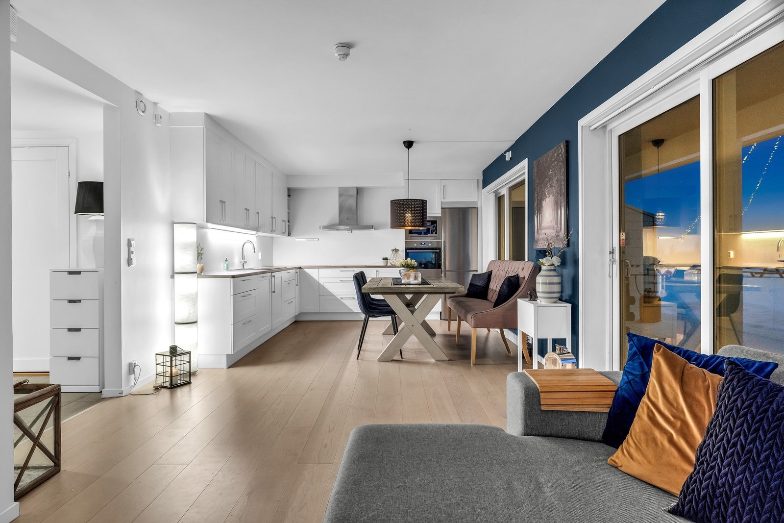 Pen og lys 4-roms endeleilighet fra 2016 Galleribilde