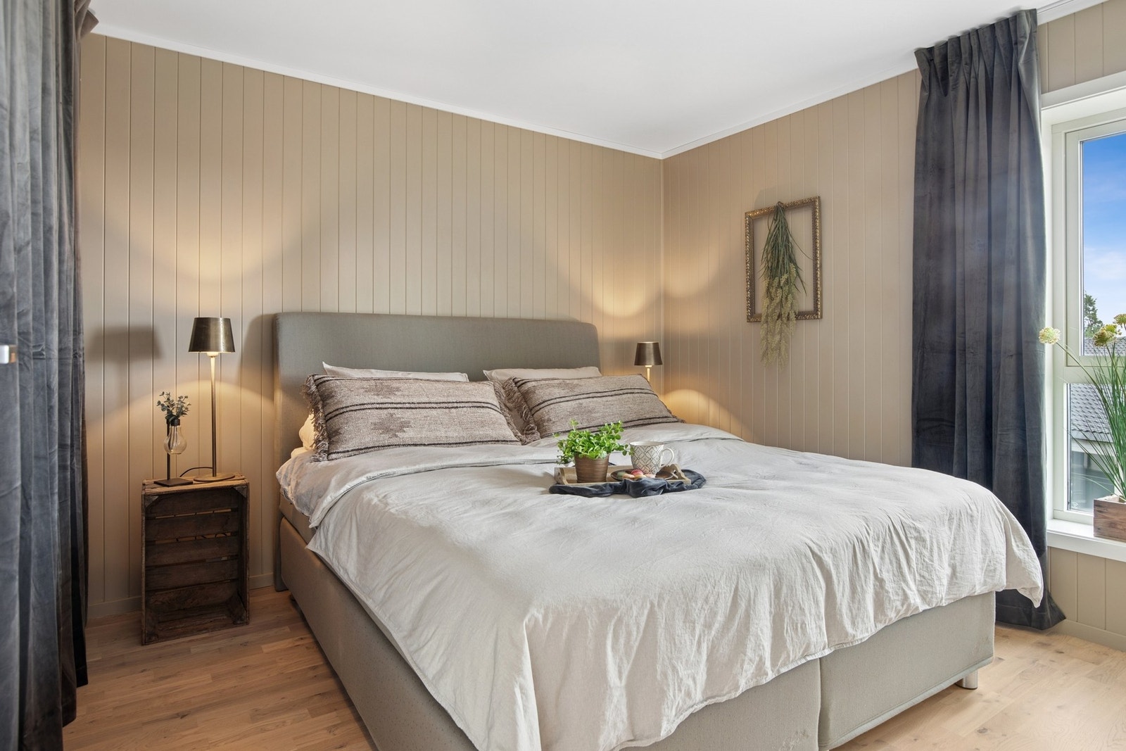 Boligen inneholder to lyse og gode soverom. Galleribilde