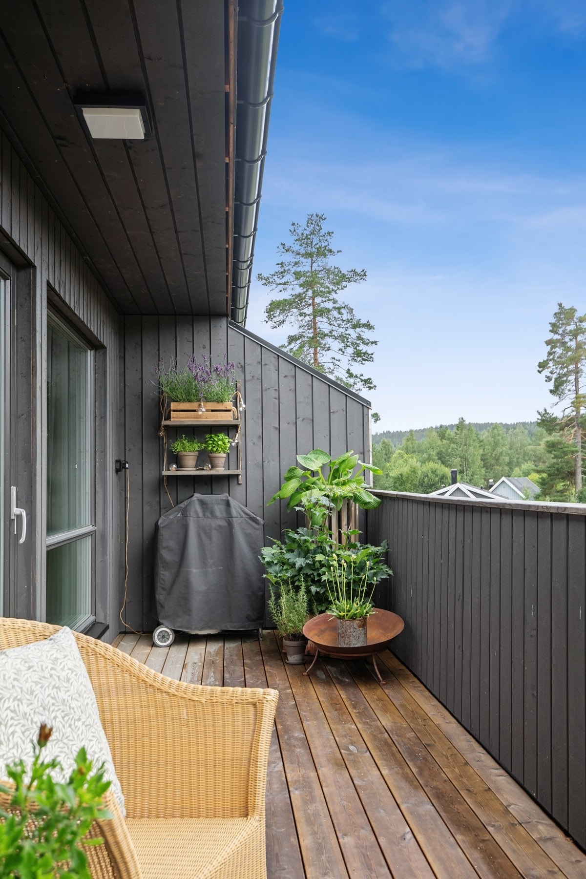 Utvending belysning og stikkontakt. Galleribilde