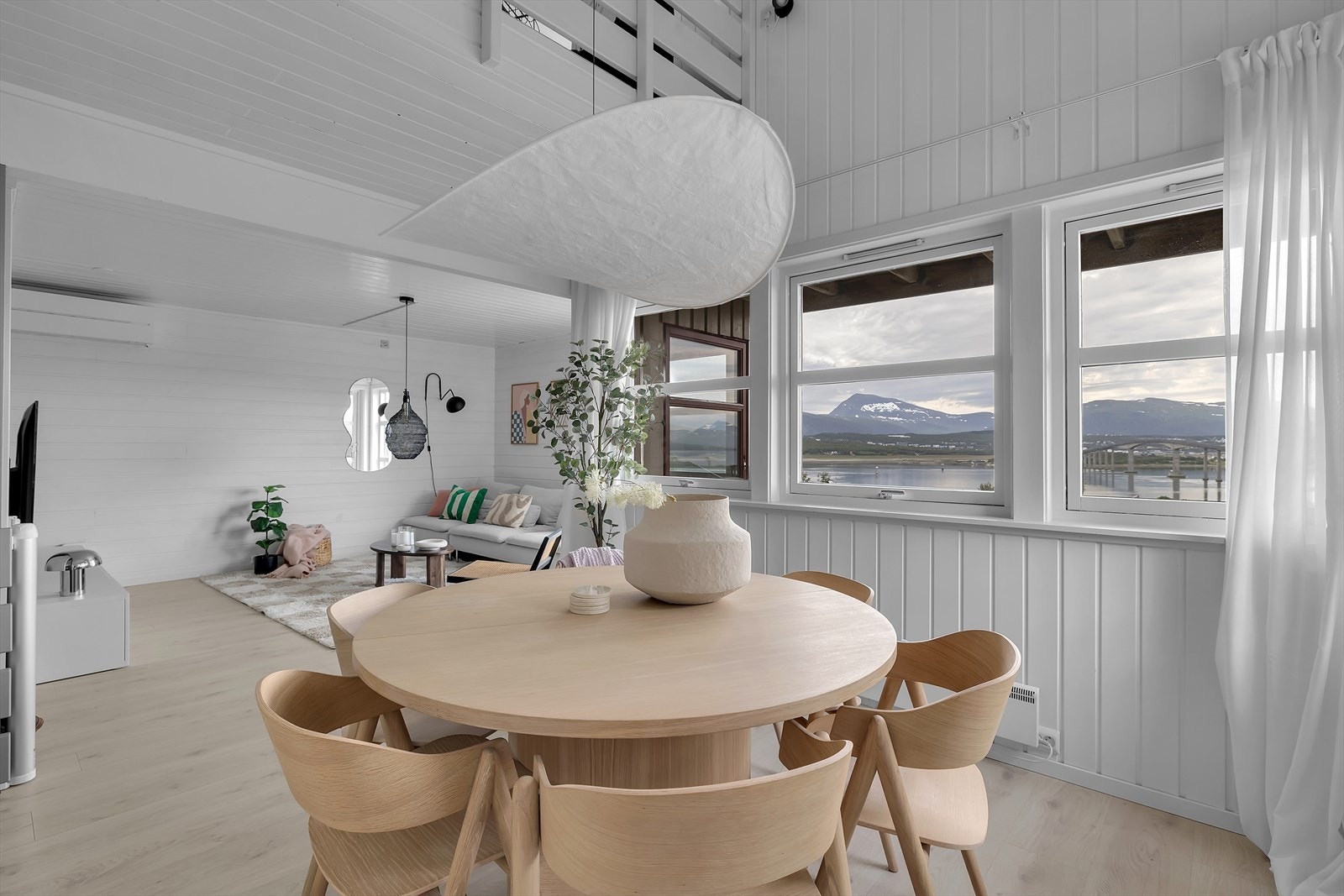 Lyst og innbydende, det er lagt ned mye tid i oppgraderinger senere år Galleribilde