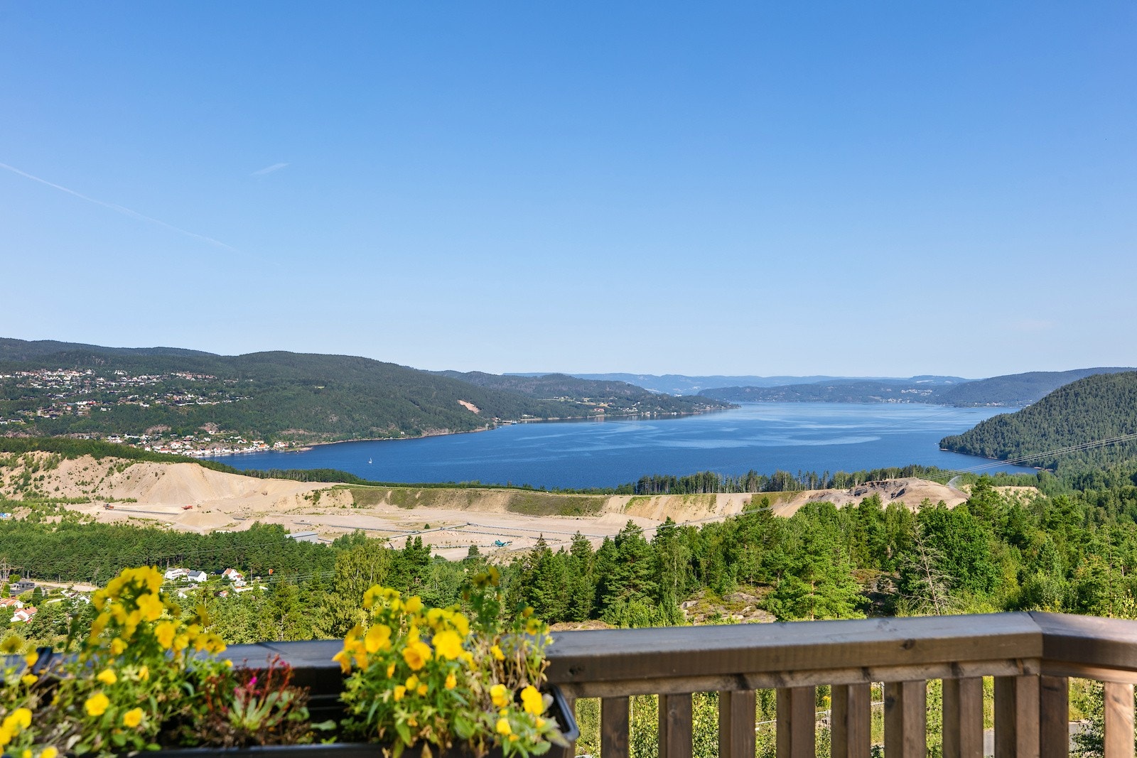 Utsikt innover Drammensfjorden. Galleribilde