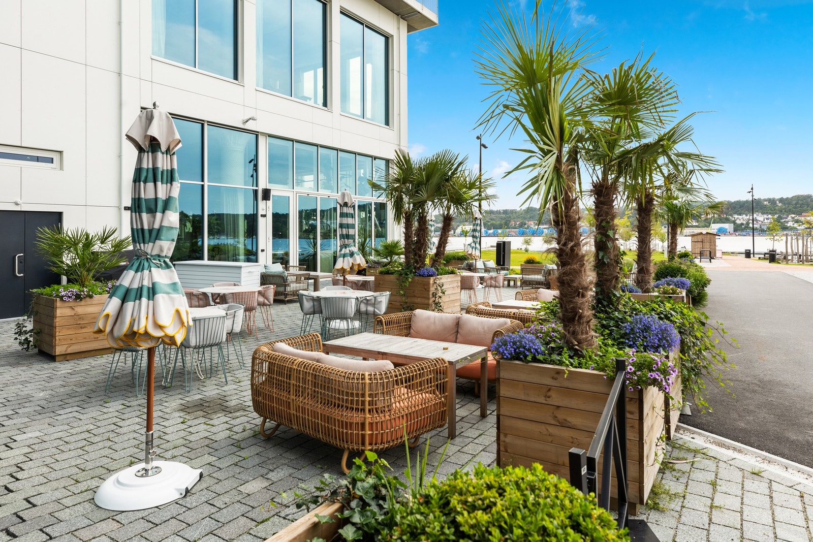 Hotel Riviera ligger i gangavstand fra Elvebredden. Dette livlige og kosmopolitiske feriestedet kombinerer fransk riviera-stil med art deco-stemning fra Miami Beach. Galleribilde