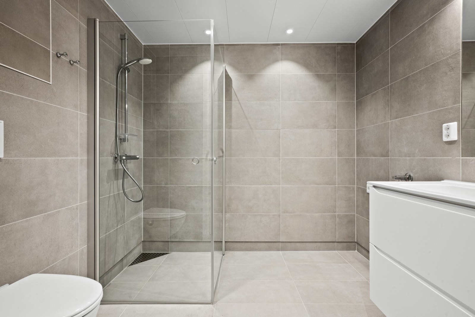 Badet er romslig og delikat. Galleribilde