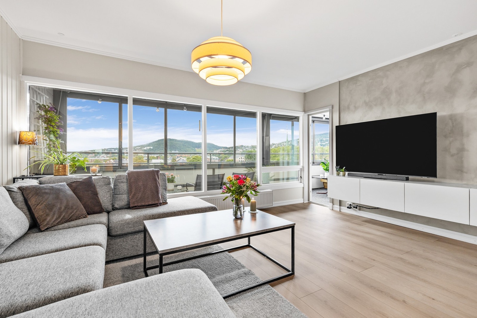 Velkommen til Tollbugata 34 - Presentert av Joachim Borg v/ EIE eiendomsmegling. Galleribilde