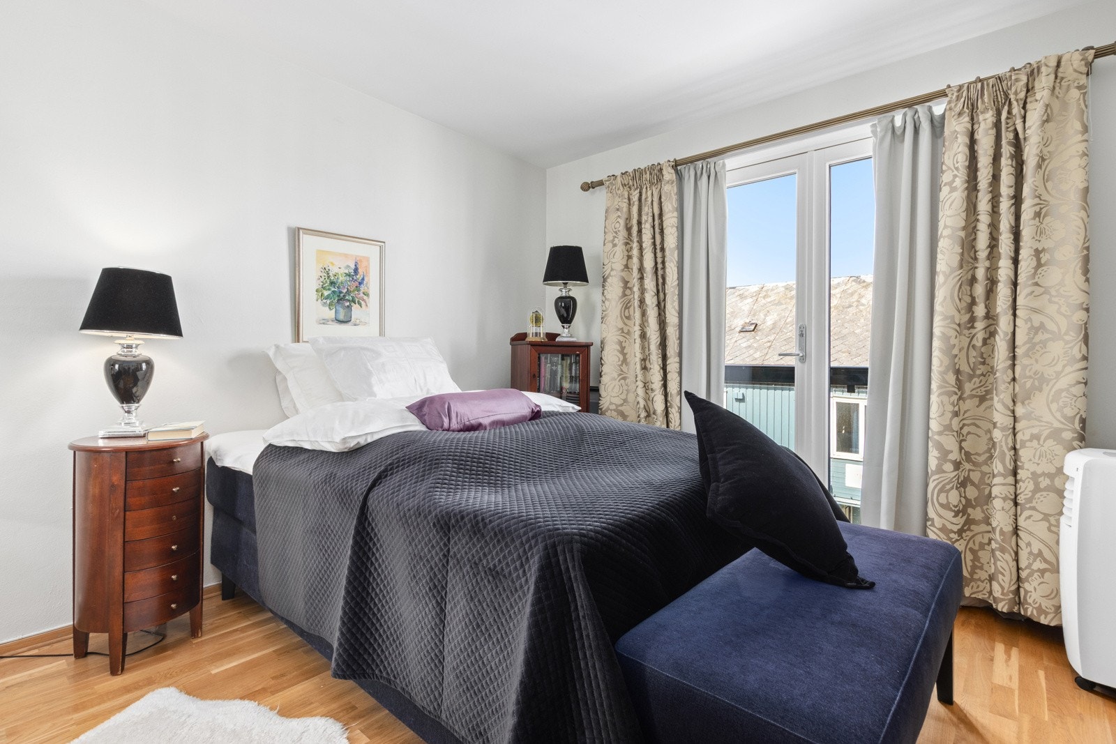 Leiligheten består av 2 soverom. Galleribilde