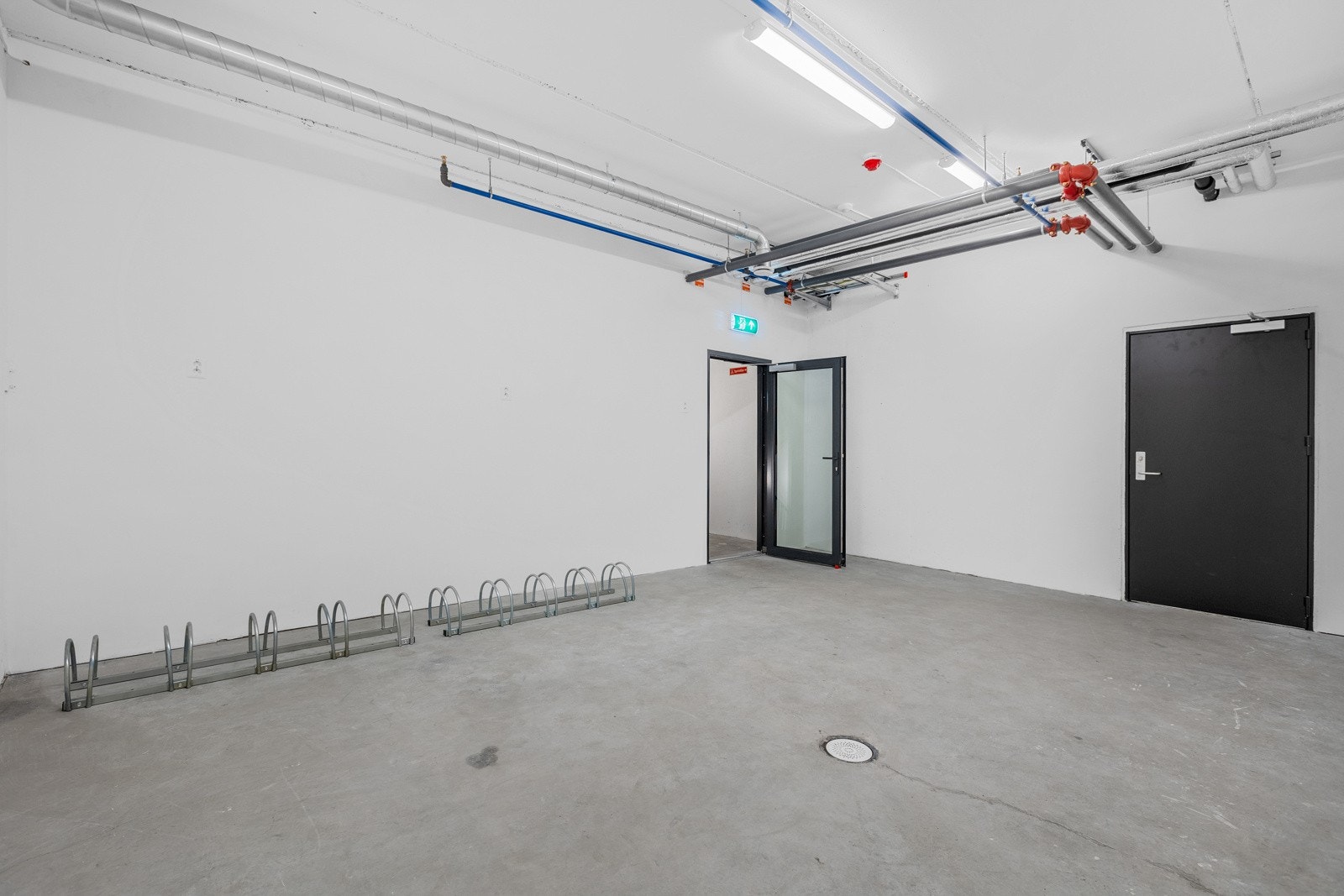 Felles sykkelparkering Galleribilde