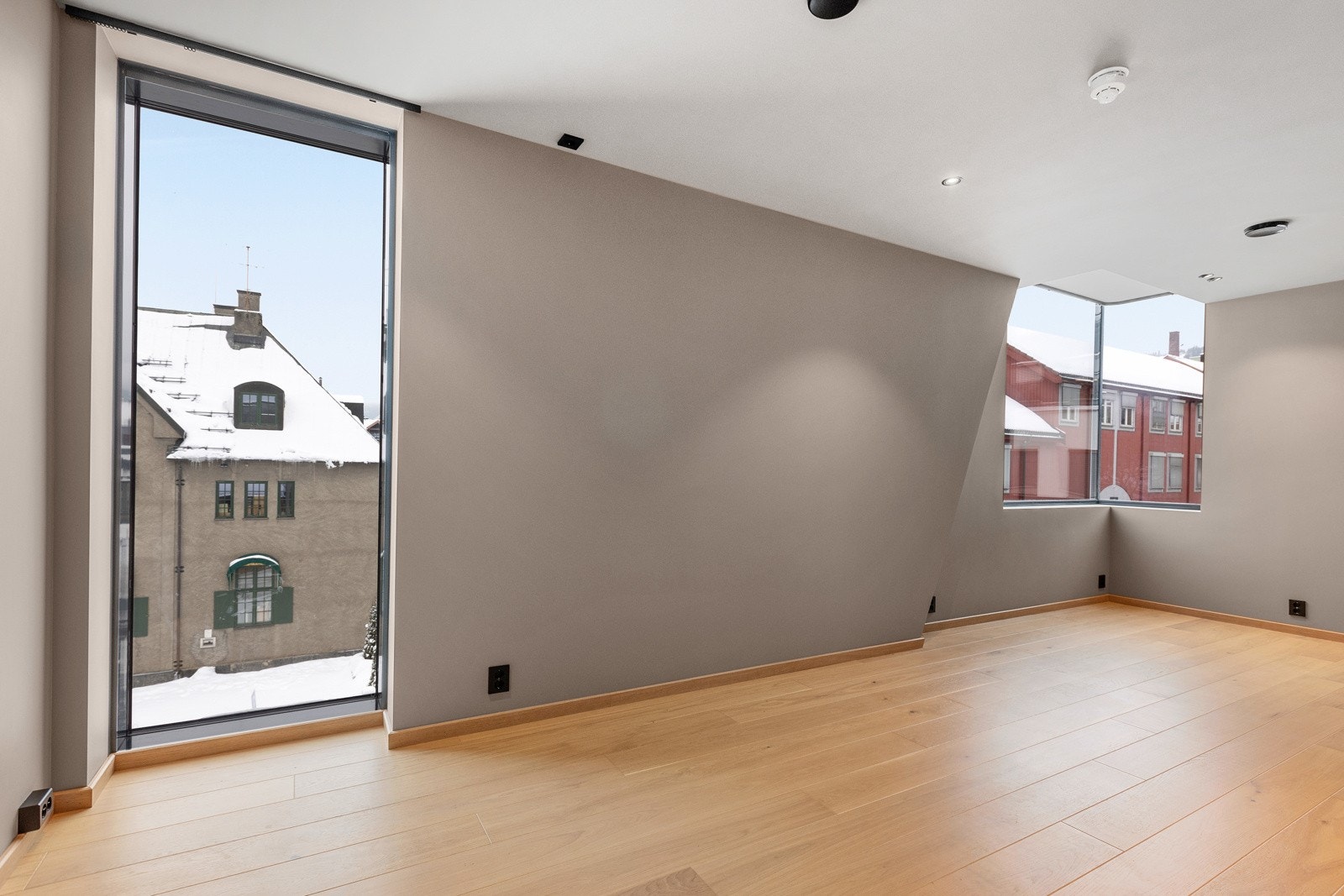 Leiligheten er påkostet med blant annet gulvvarme (fjernvarme) Galleribilde