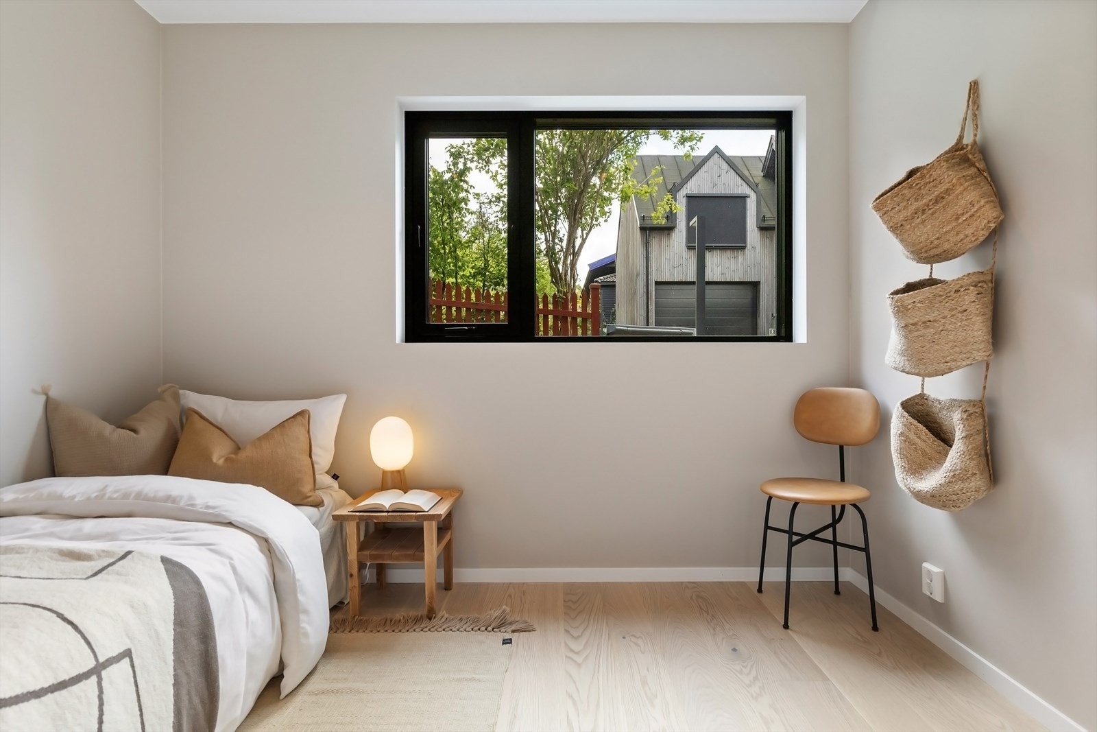 Lyst og luftig soverom. Galleribilde