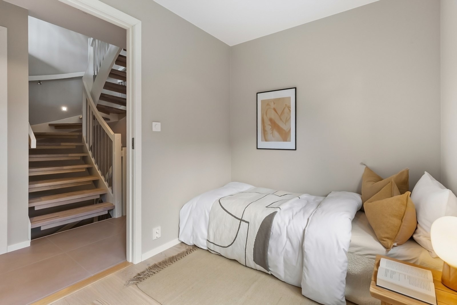 Lyst og luftig soverom. Galleribilde