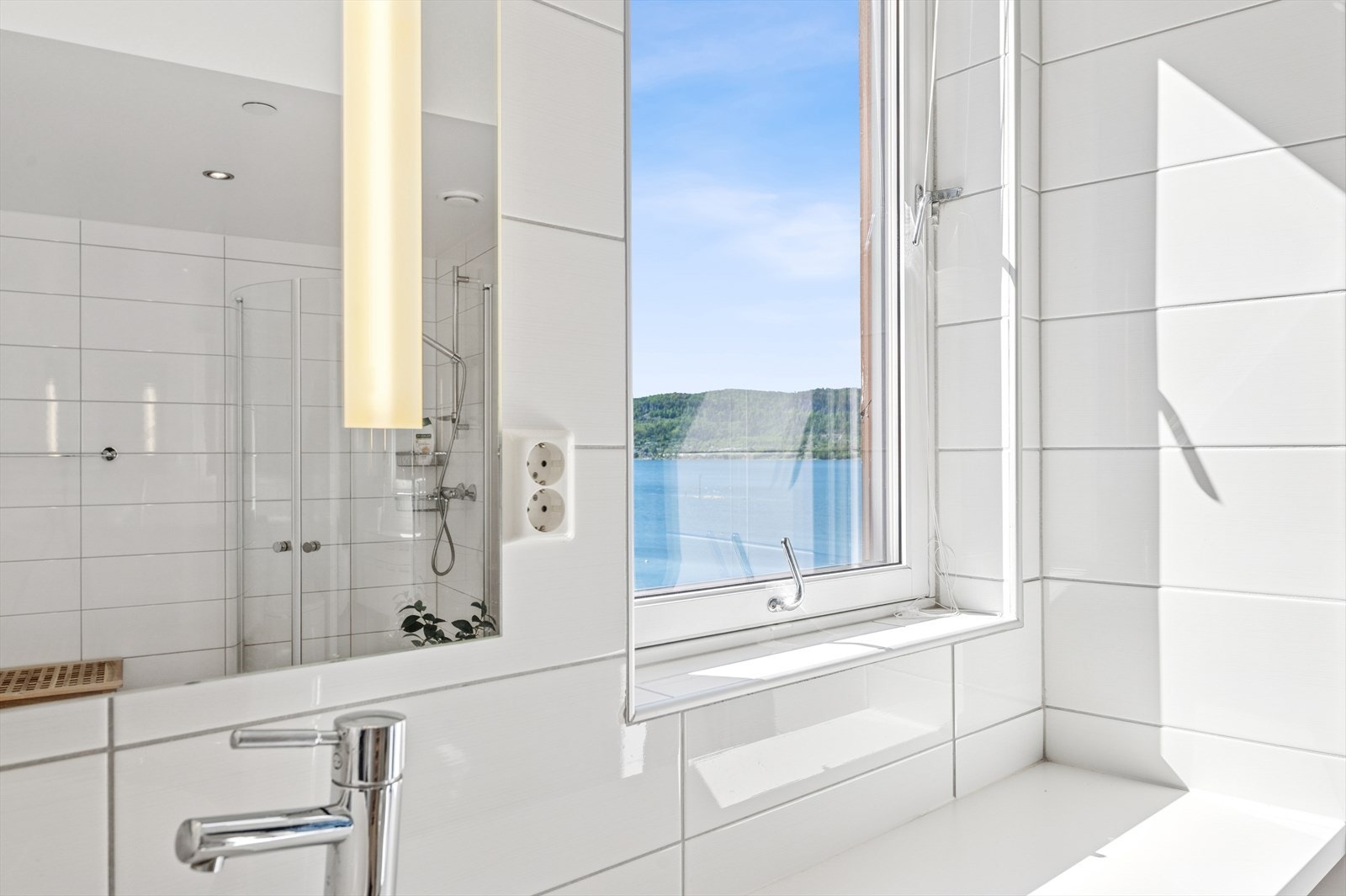 Her også kan du nyte den flotte utsikten på morgenkvisten eller kvelden Galleribilde