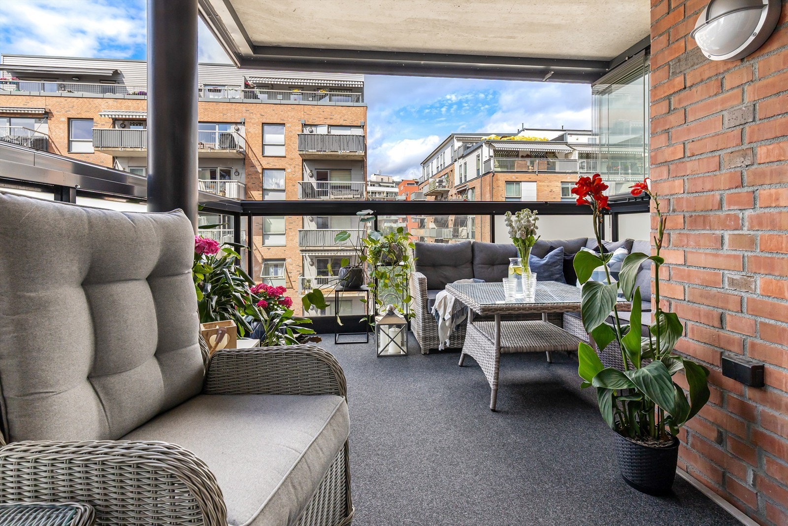 Her kan man enkelt møblere i soner og skape en uteplass som passer eget bruk. Galleribilde