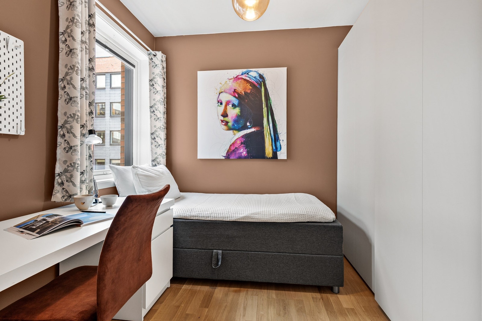 Det tredje soverommet er også romslig og egner seg godt som gjesterom, barnerom eller kontor. Galleribilde