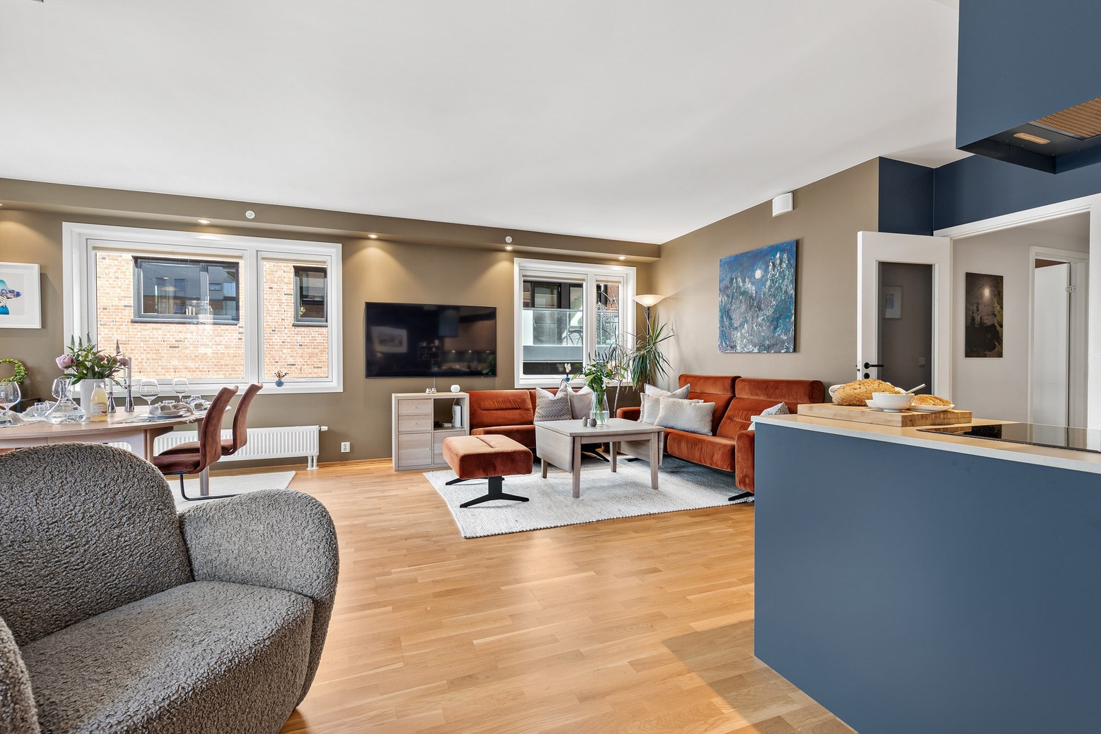 Det store rommet gjør det enkelt å dele inn i ulike soner slik man ønsker. Galleribilde