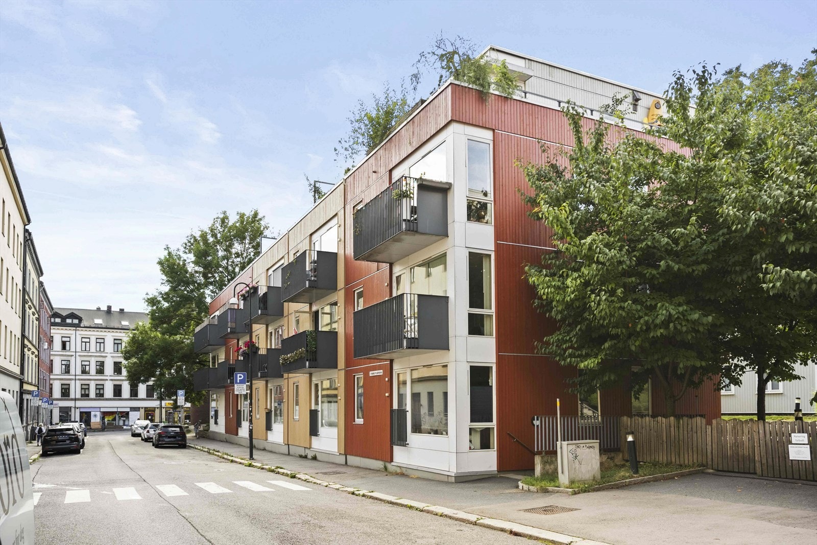 Her bor du rolig til i barnevennlige omgivelser med kort vei til skoler, grøntområder og kollektivtransport Galleribilde