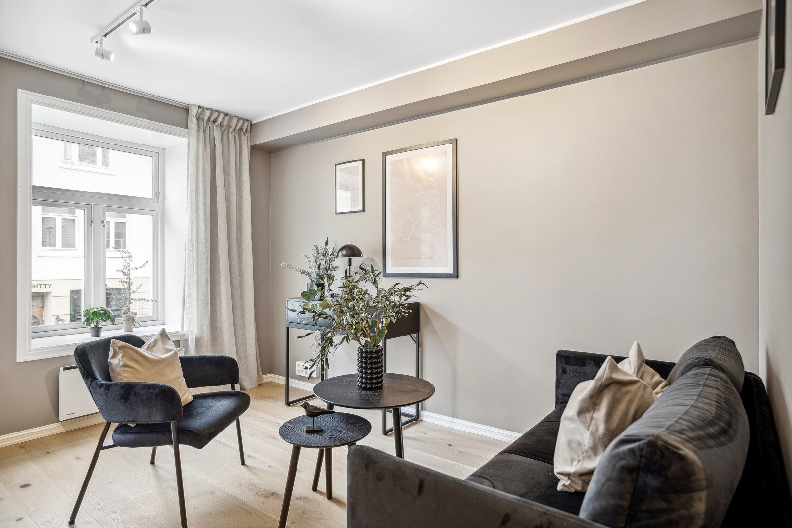 Downlights i tak. Galleribilde