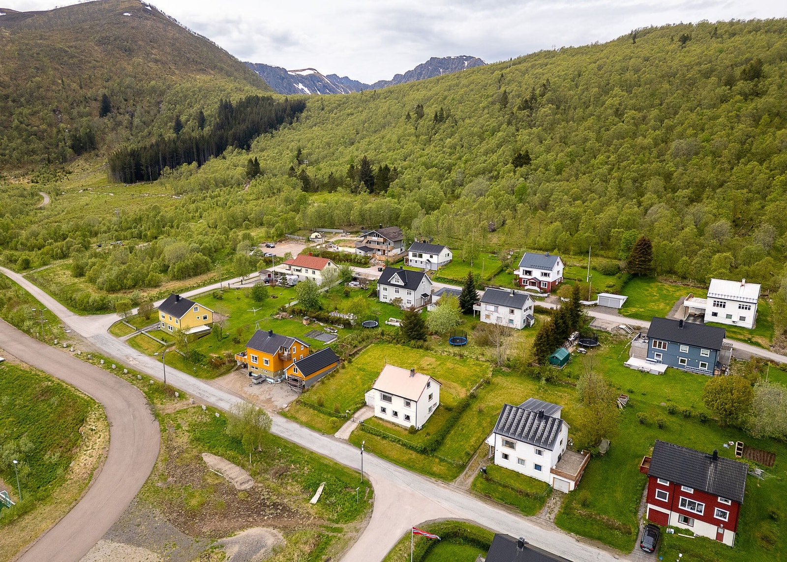 Eiendommen sett fra lufta Galleribilde