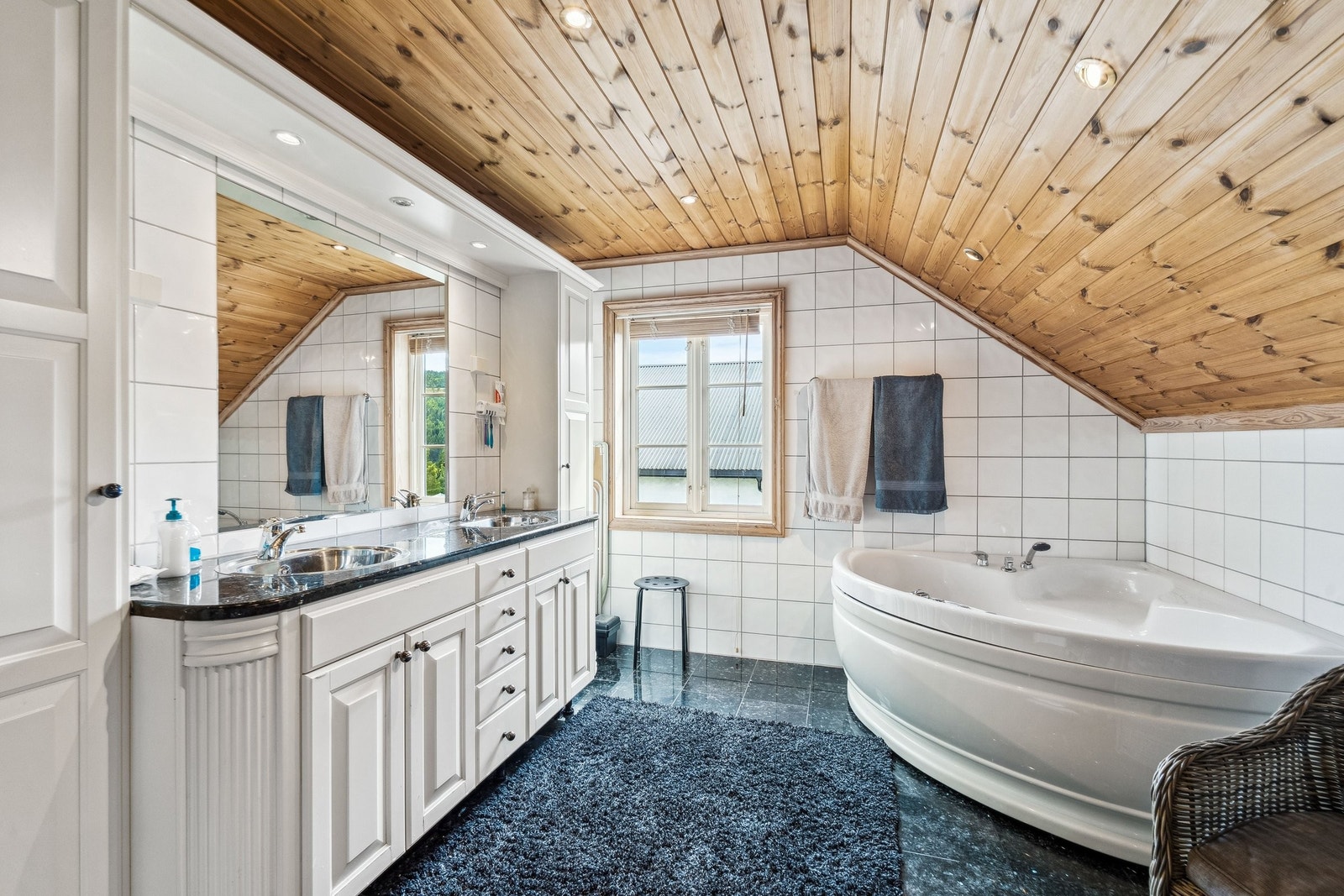 Bad 2 etg Galleribilde