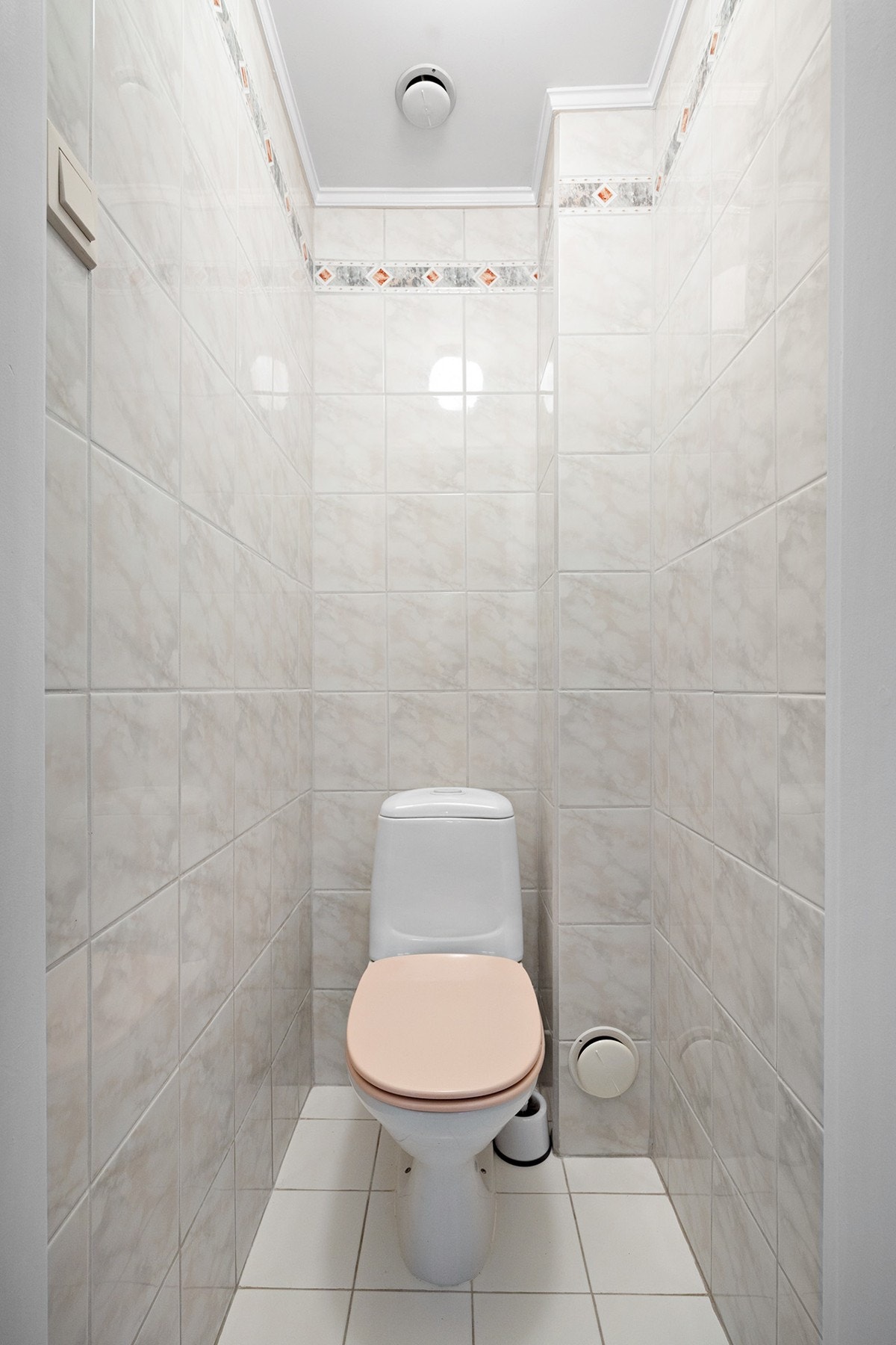 Separat helfliset wc Galleribilde