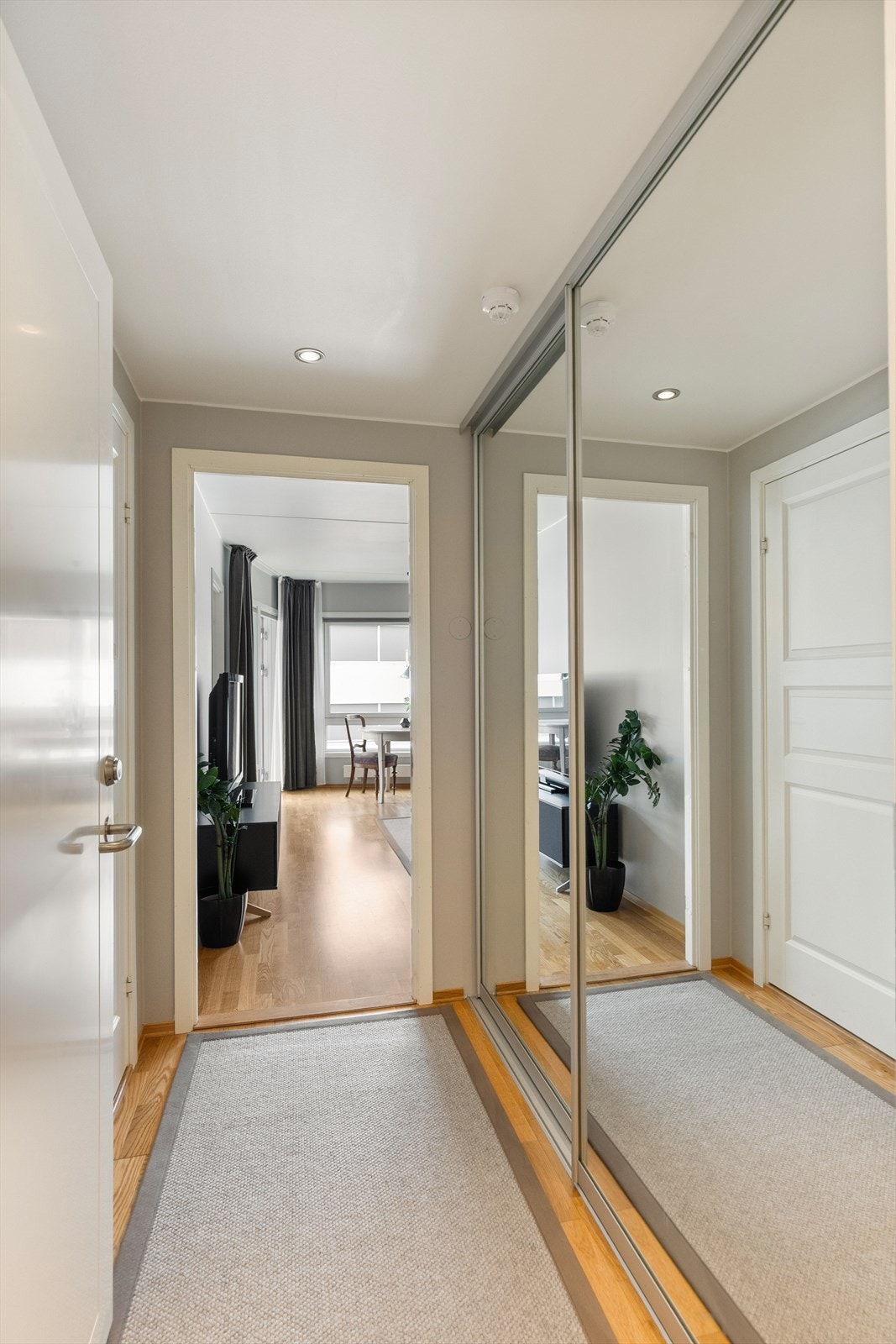 Gang med oppbevaring Galleribilde