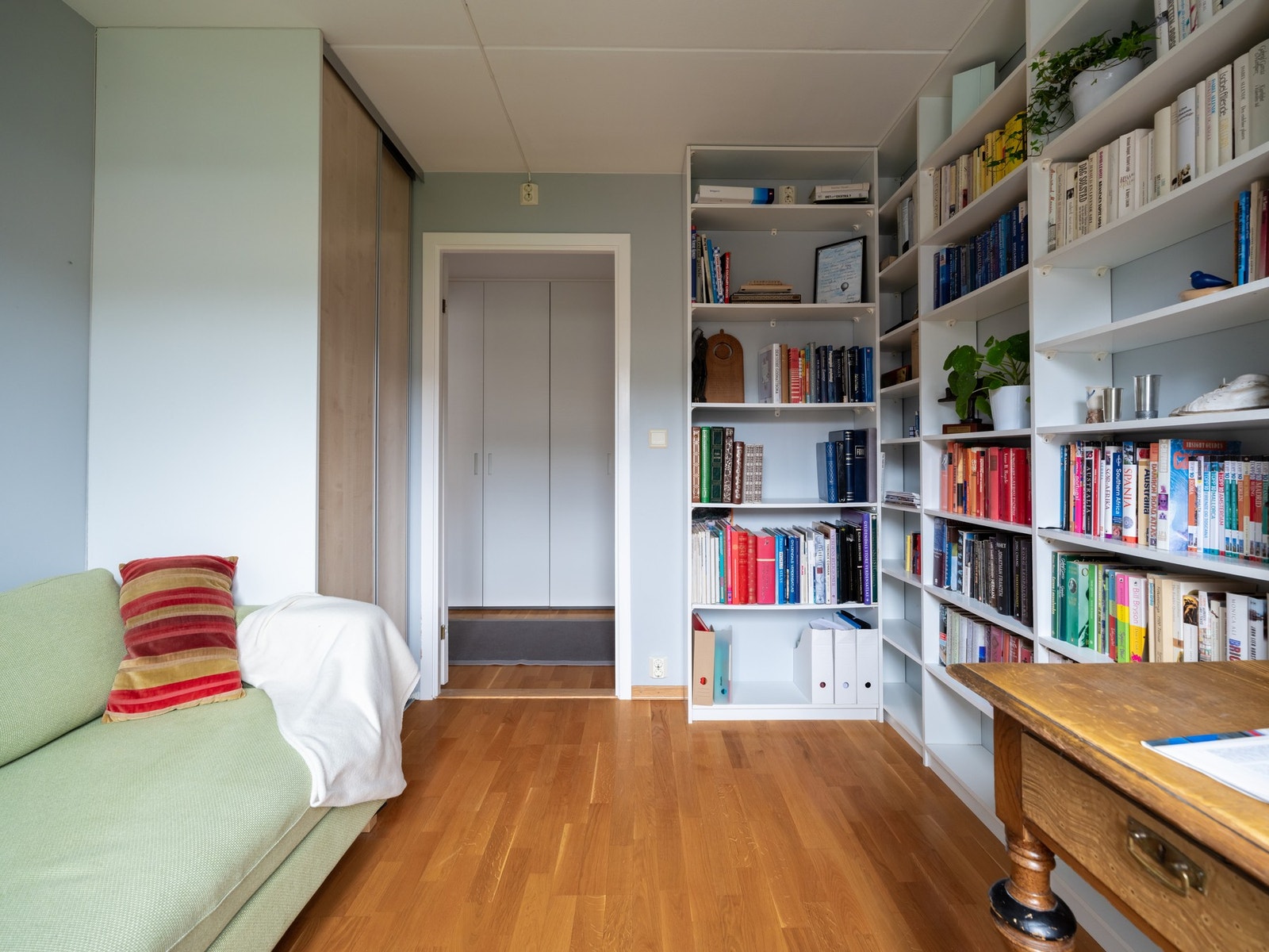 Rommet er vendt mot rolige omgivelser, så her er alt lagt til rette for en god natt med søvn. Galleribilde