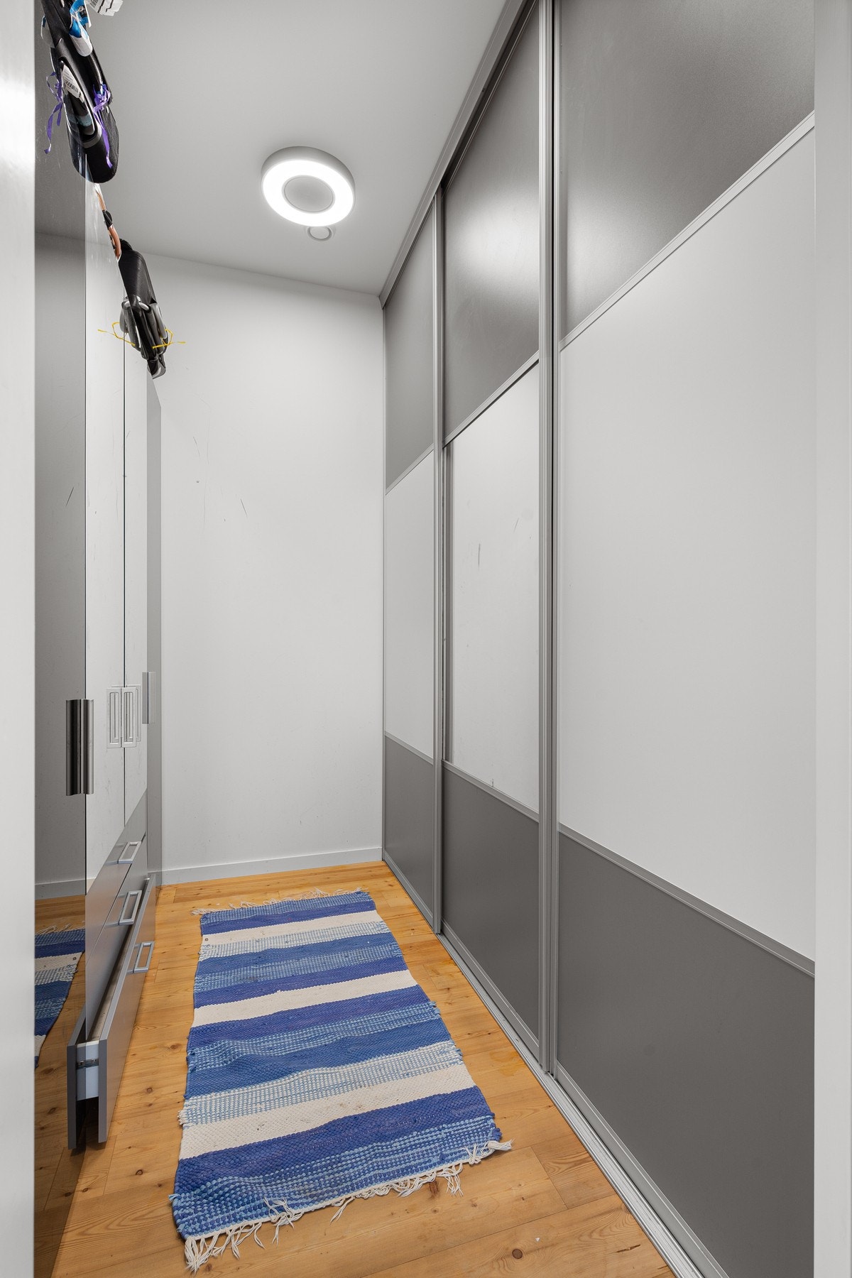 Walk-in garderobe Galleribilde