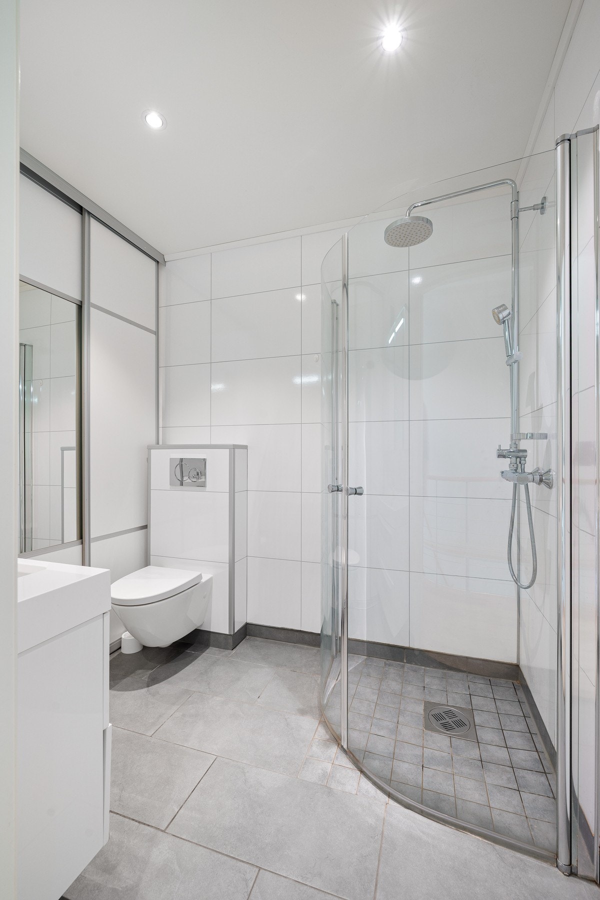 Bad nr 2 er kombinert vaskerom Galleribilde