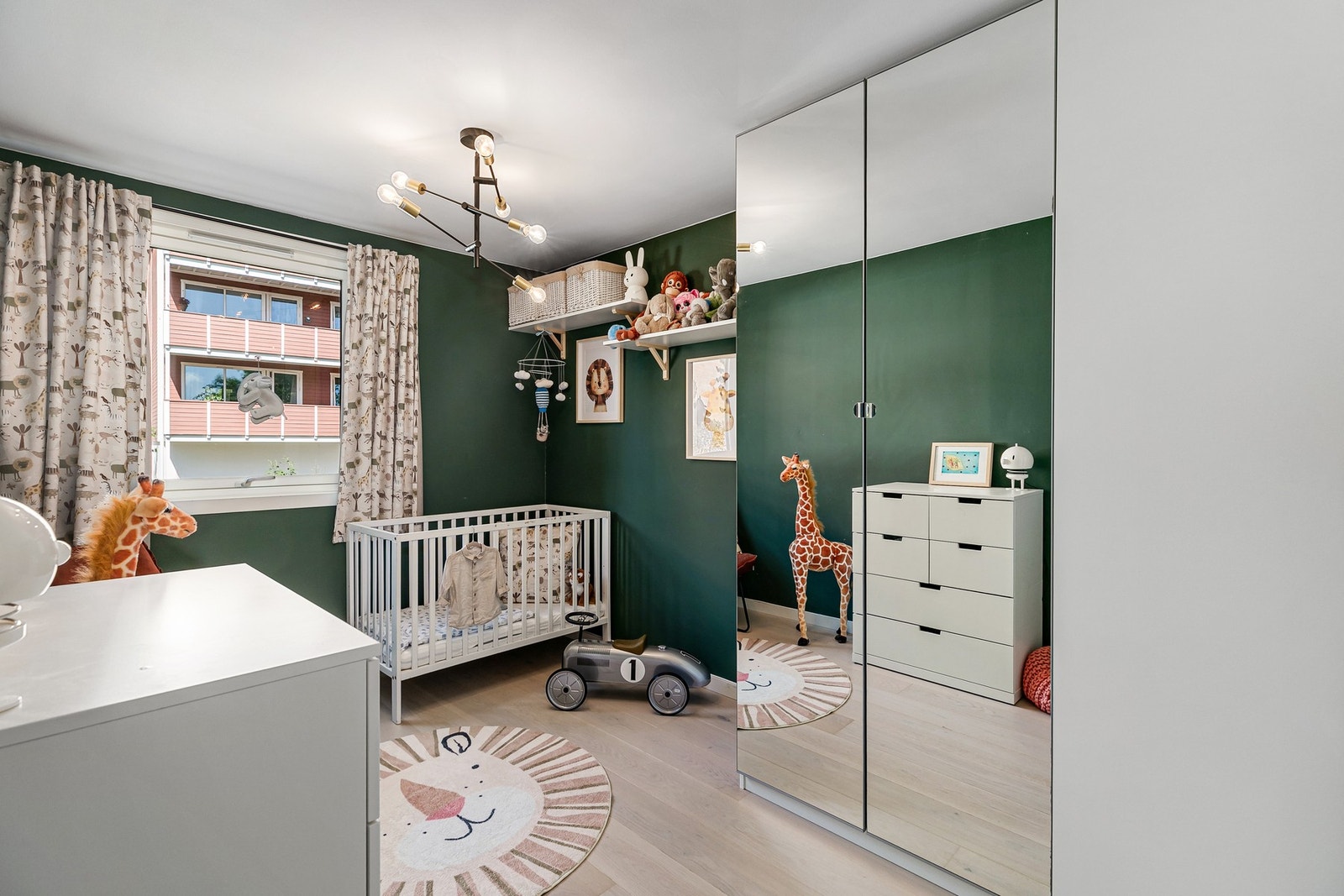 Det tredje soverommet har en mer avskjermet beliggenhet og egner seg godt som et barnerom eller arbeidsrom. Galleribilde