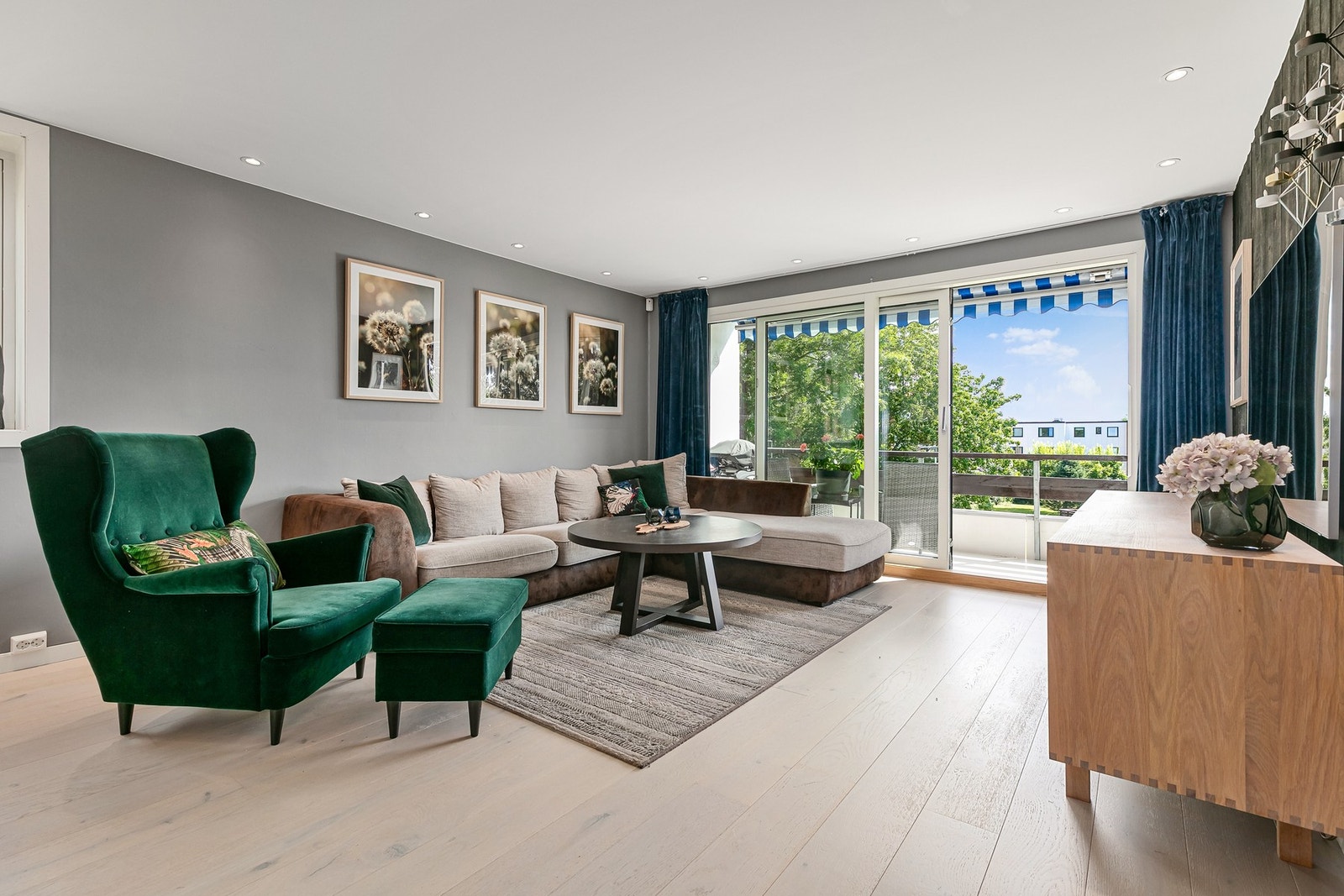 Leiligheten har gjennomgått store oppgraderinger og endringer i 2017, med både planløsning og standard. Vinduer fra 2021. Galleribilde