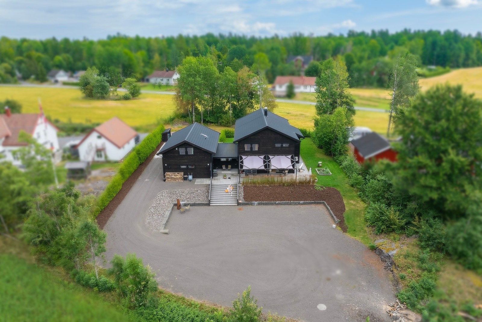 Stor gruslagt gårdsplass Galleribilde