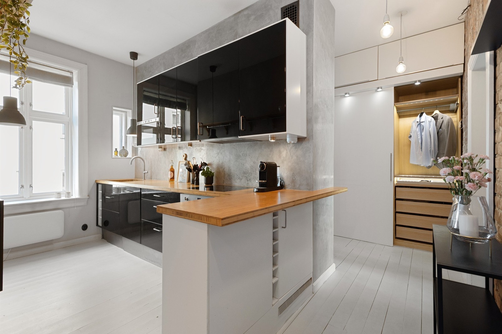 Stort, sosialt kjøkken fra 2013. Galleribilde